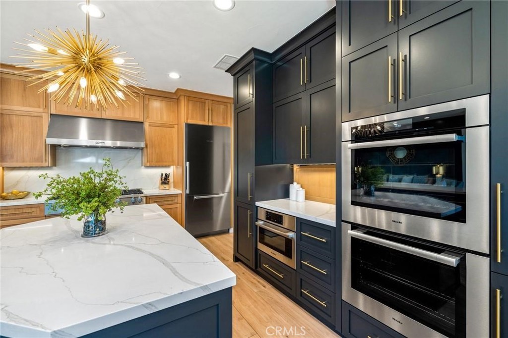77240 Black Mountain Trail