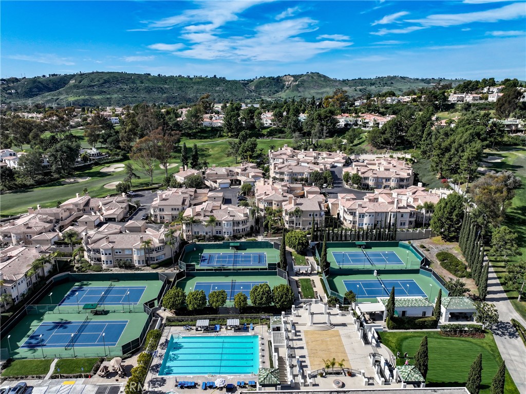 90 Plaza De Las Flores