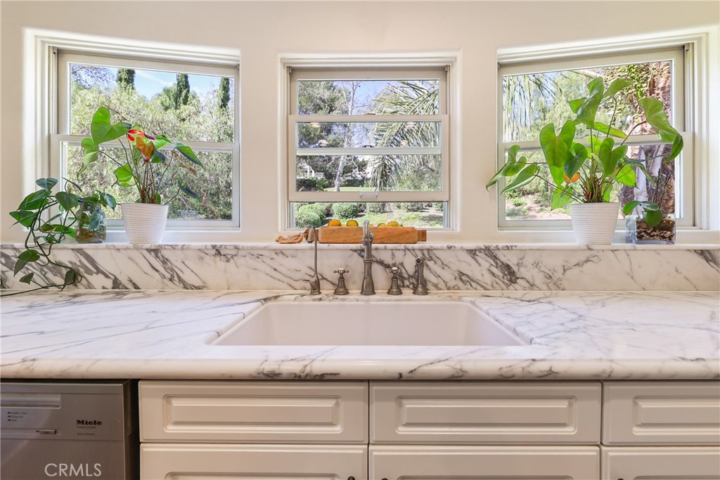 90 Plaza De Las Flores