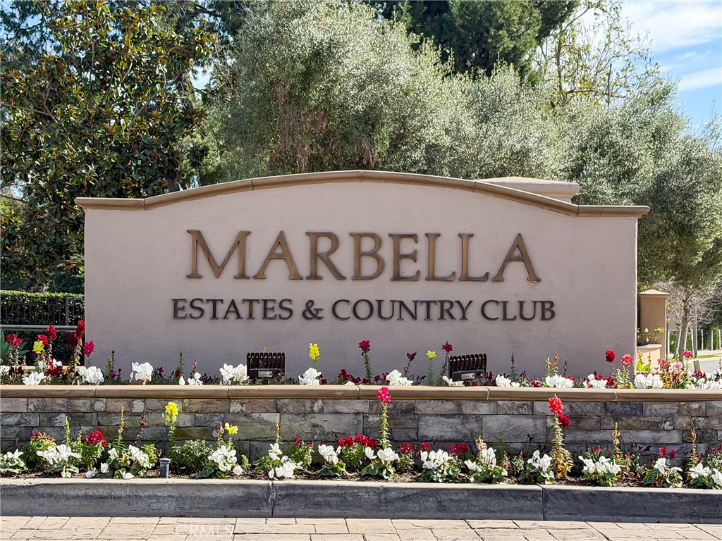 90 Plaza De Las Flores