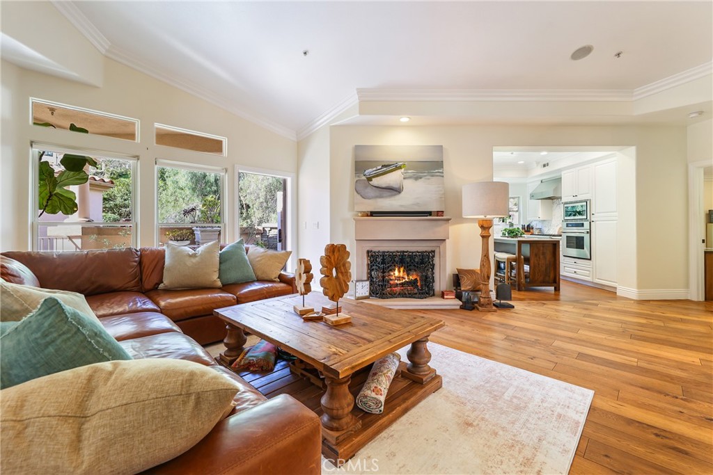 90 Plaza De Las Flores