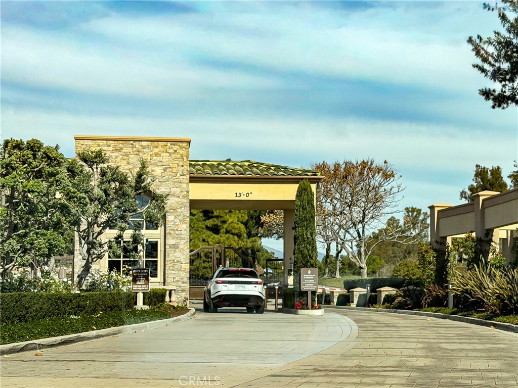 90 Plaza De Las Flores