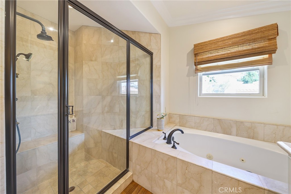 90 Plaza De Las Flores