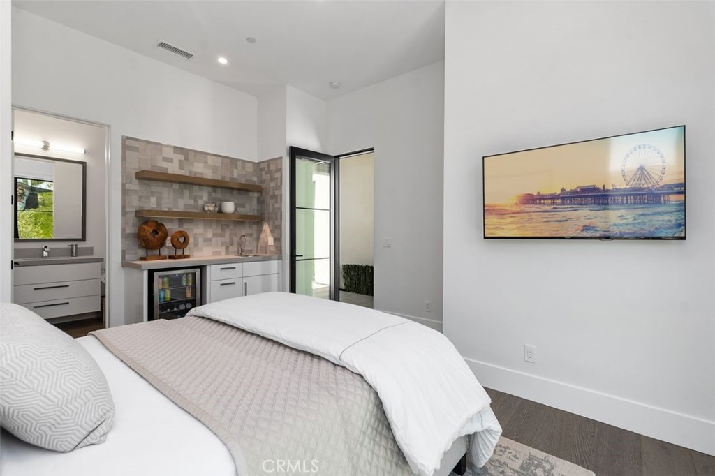 33801 Killarney Lane