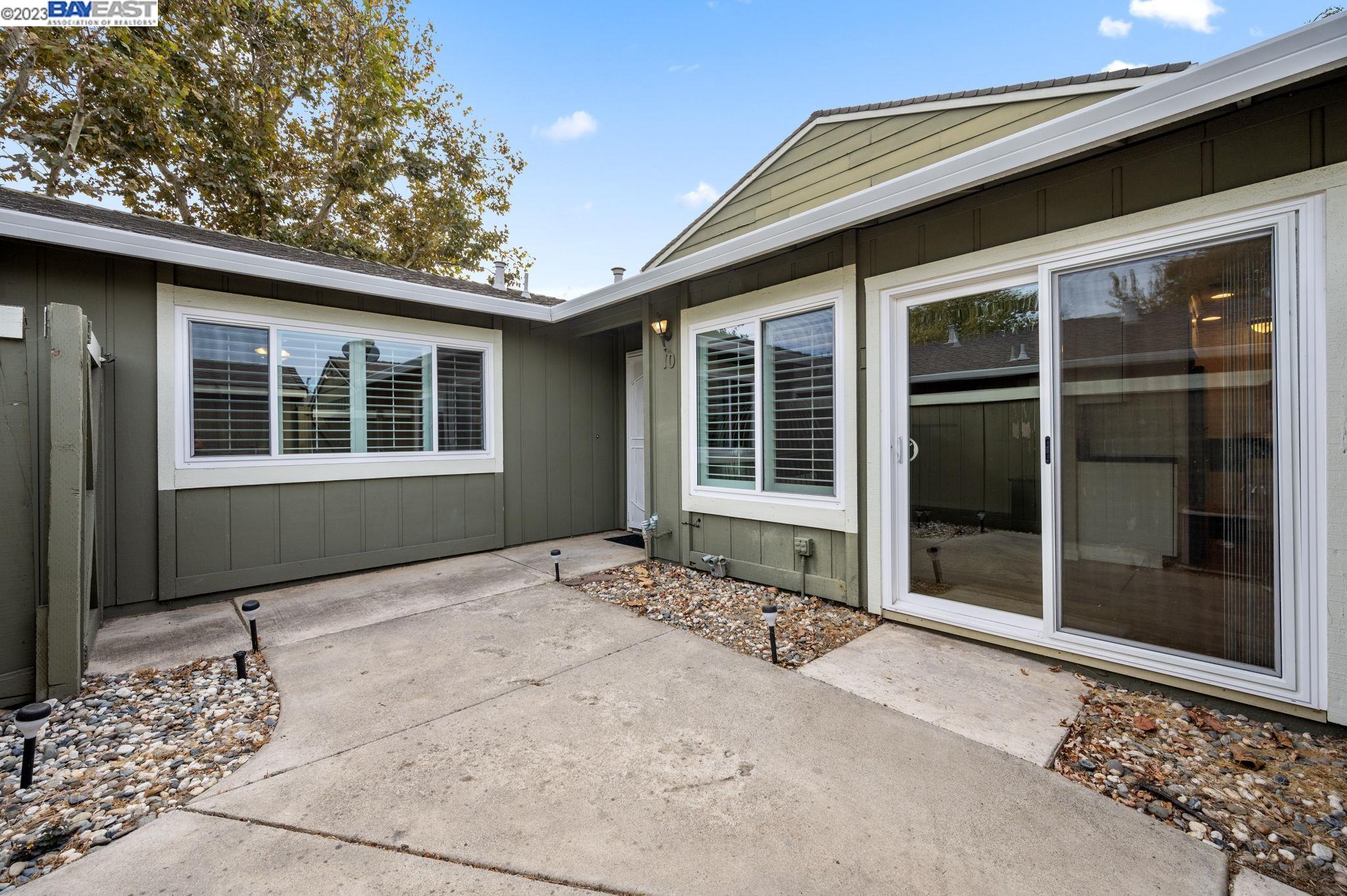 455 Peerless Way # 10