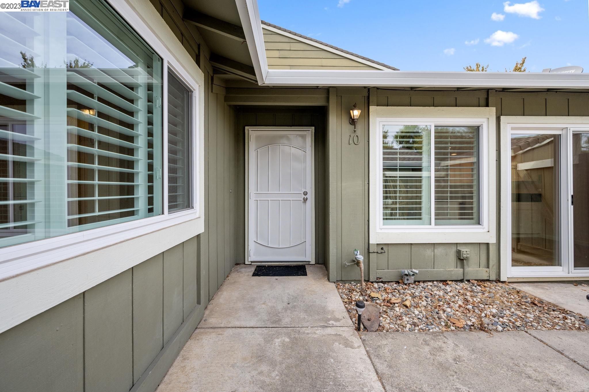 455 Peerless Way # 10