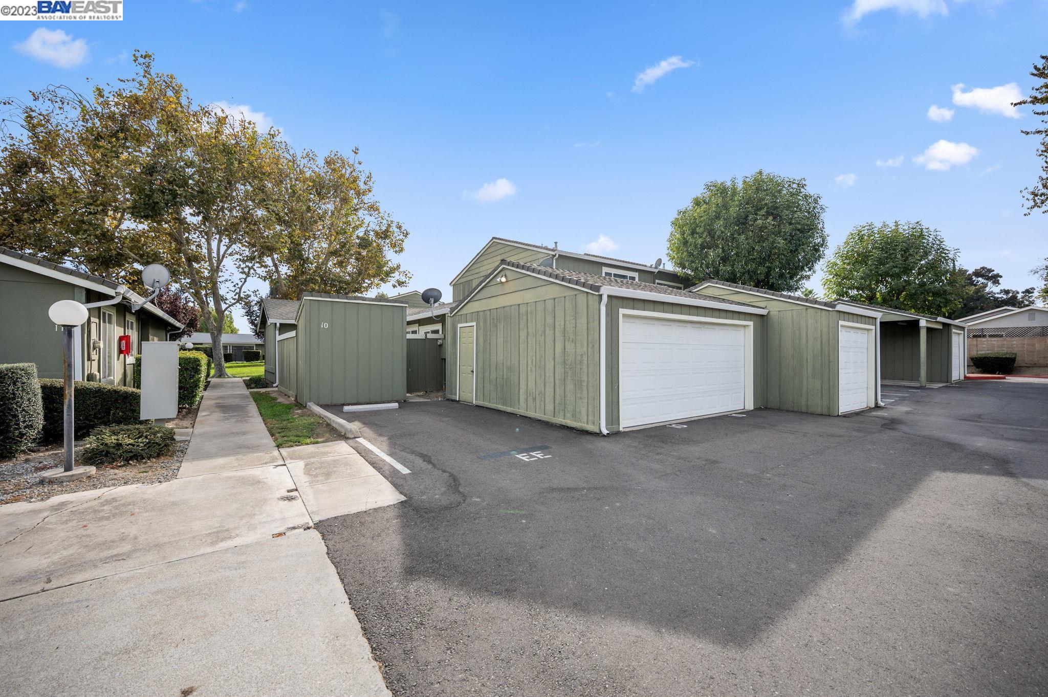 455 Peerless Way # 10