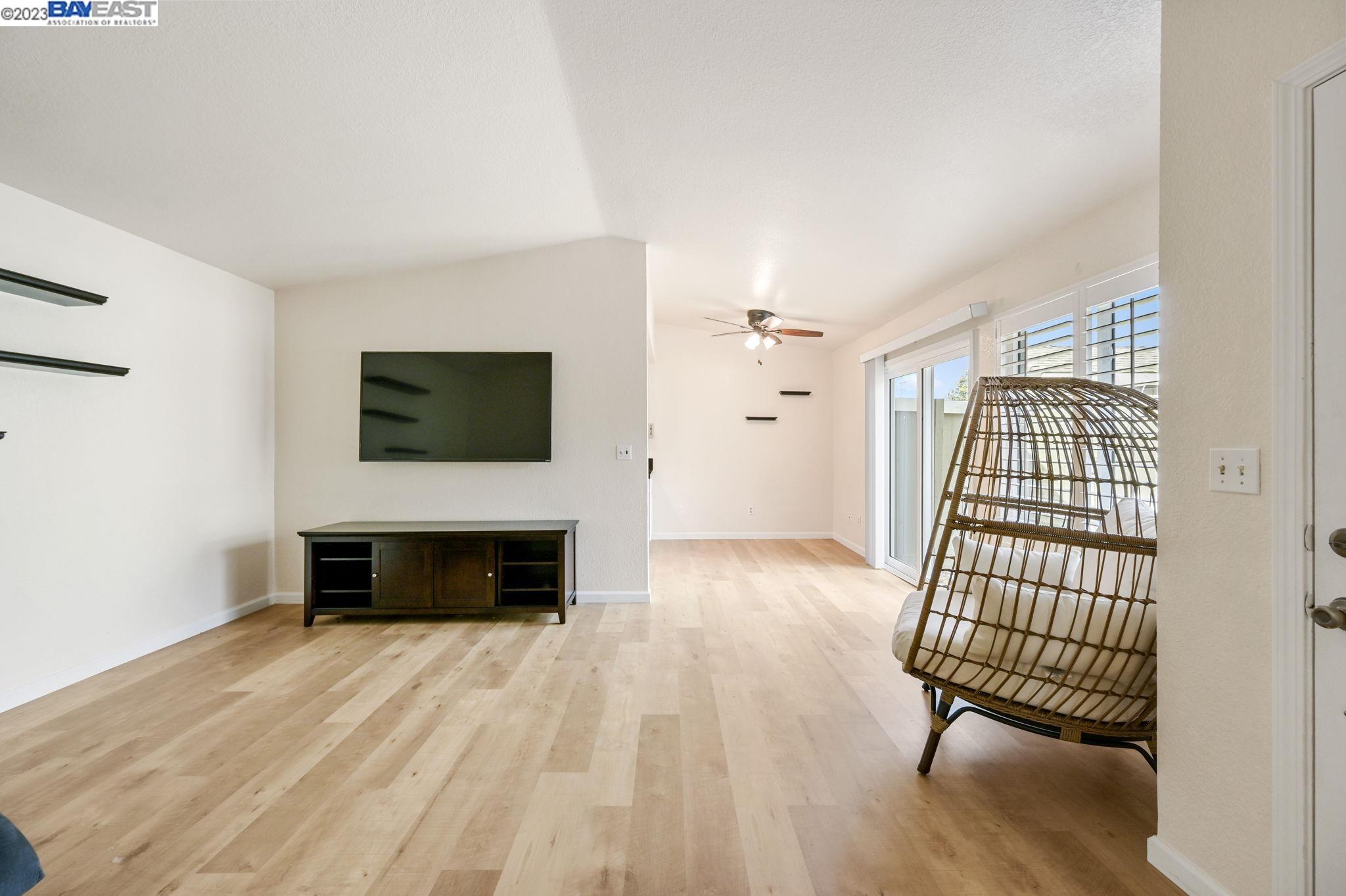 455 Peerless Way # 10