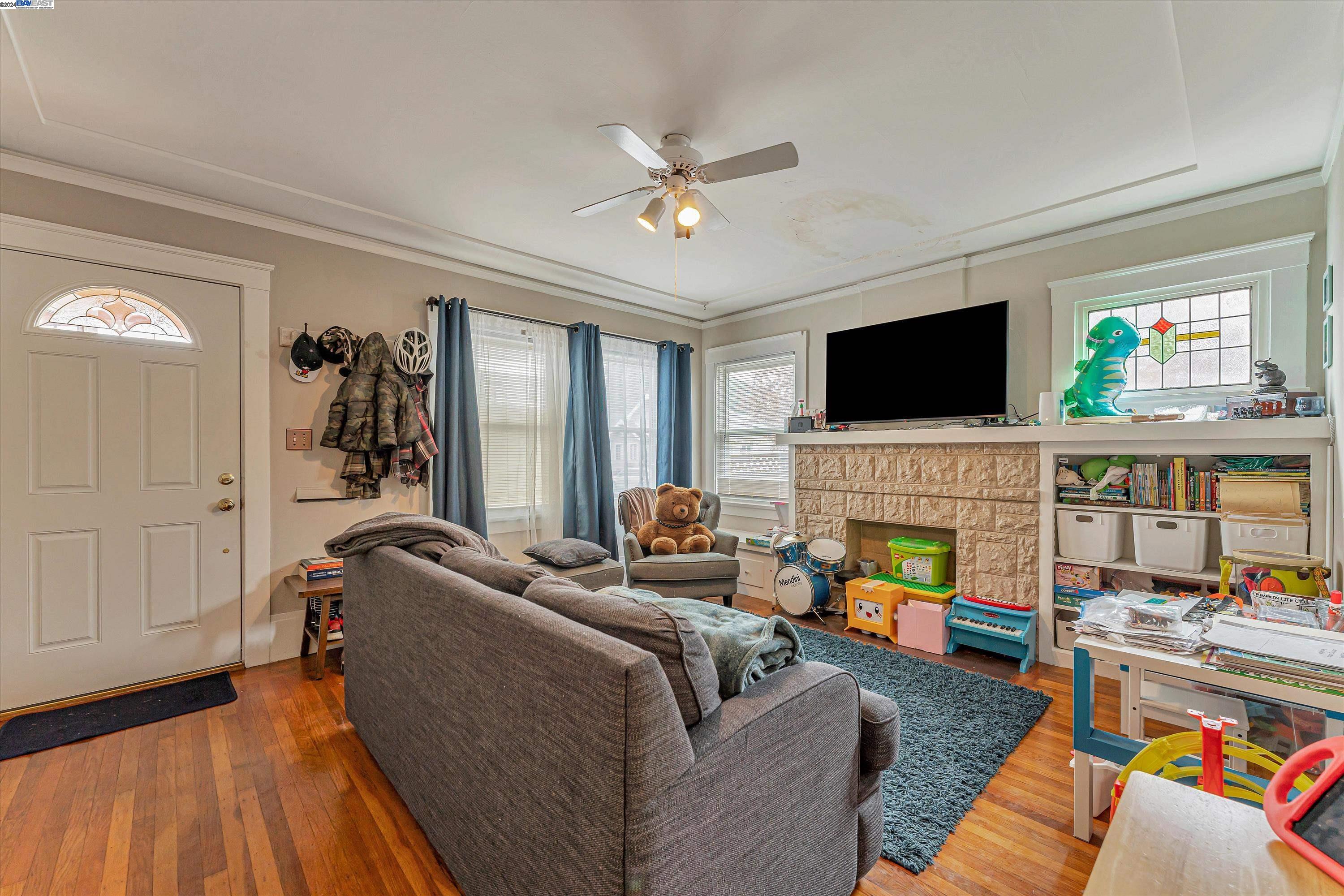 728 Taylor Ave