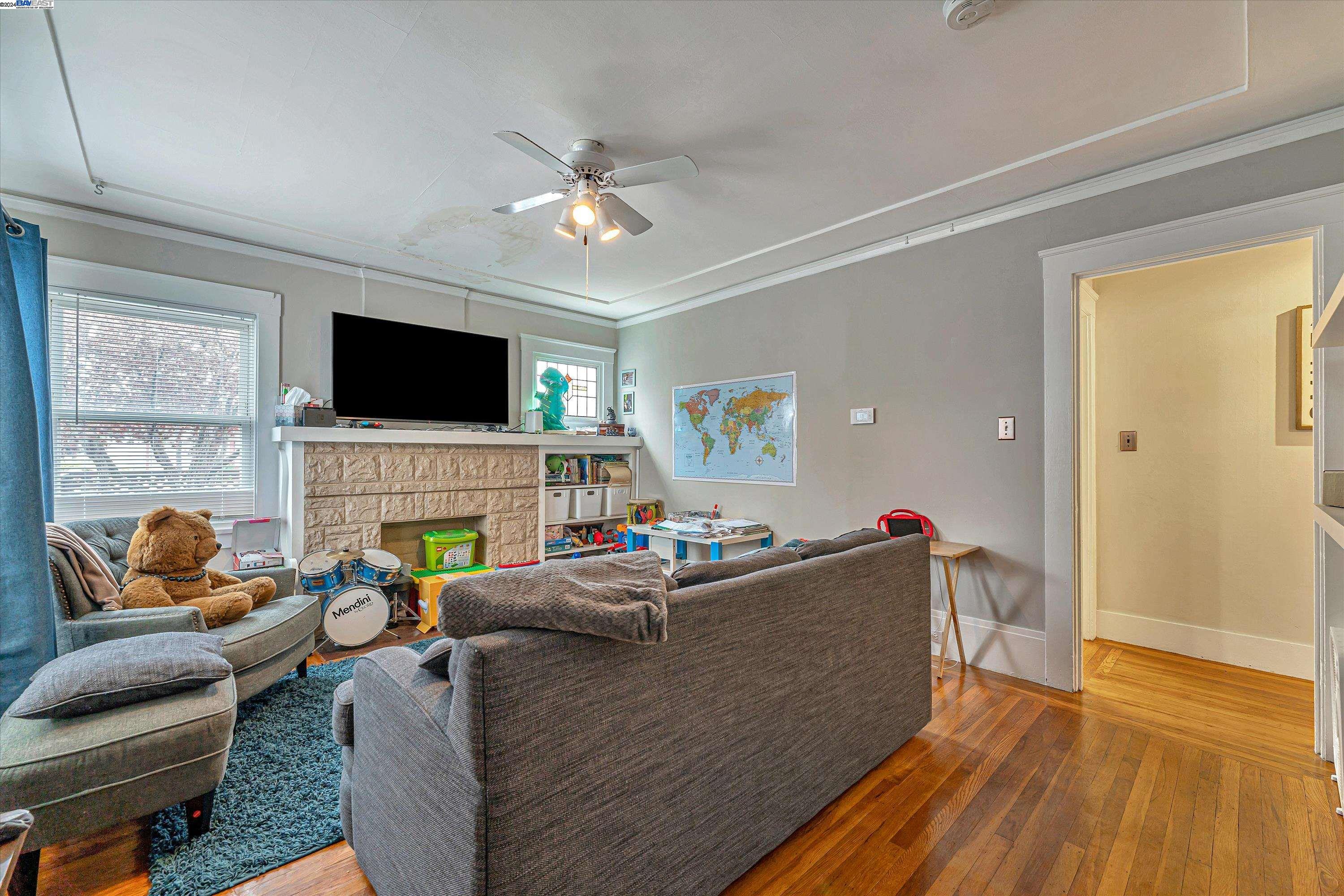 728 Taylor Ave