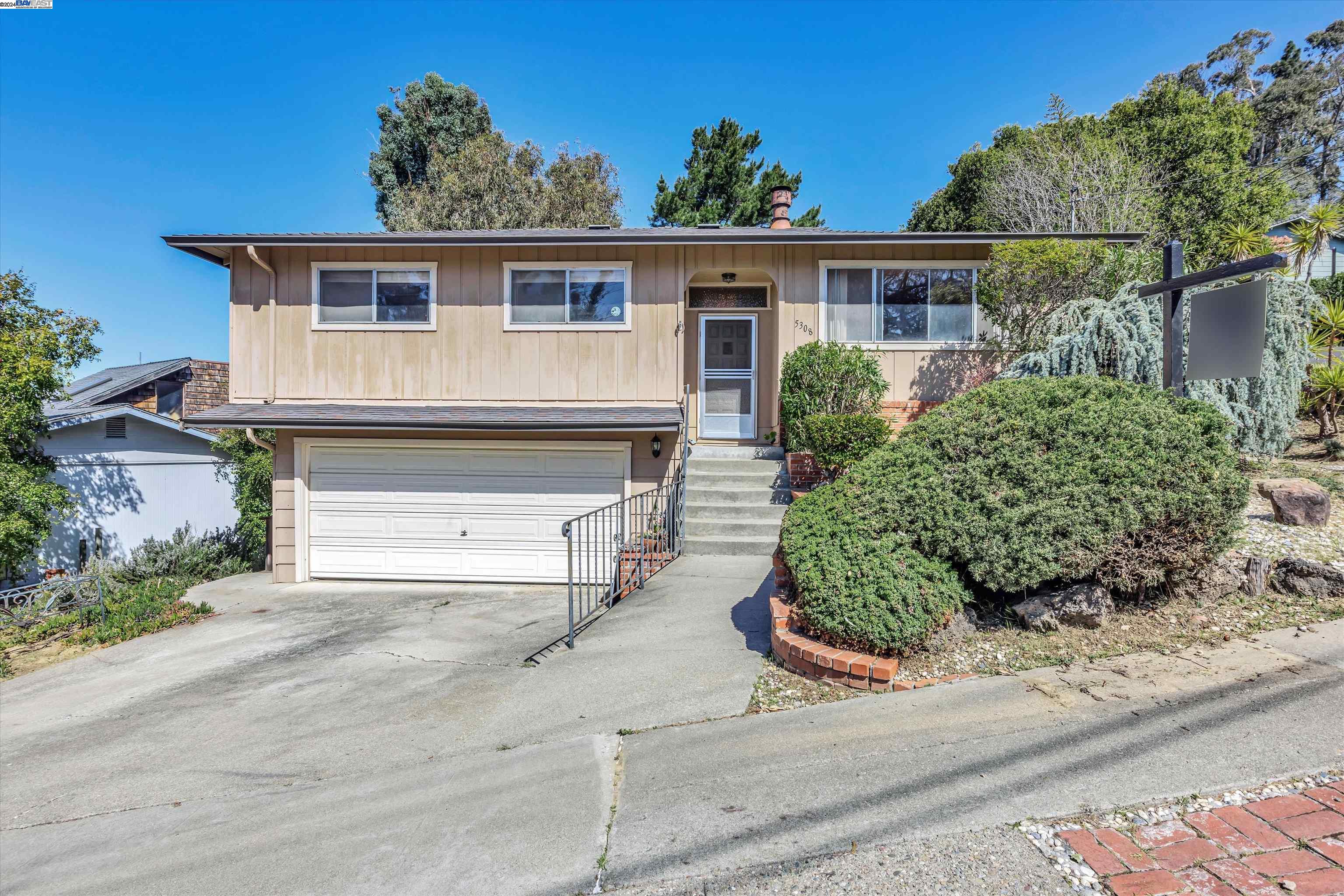 5308 Camino Alta Mira