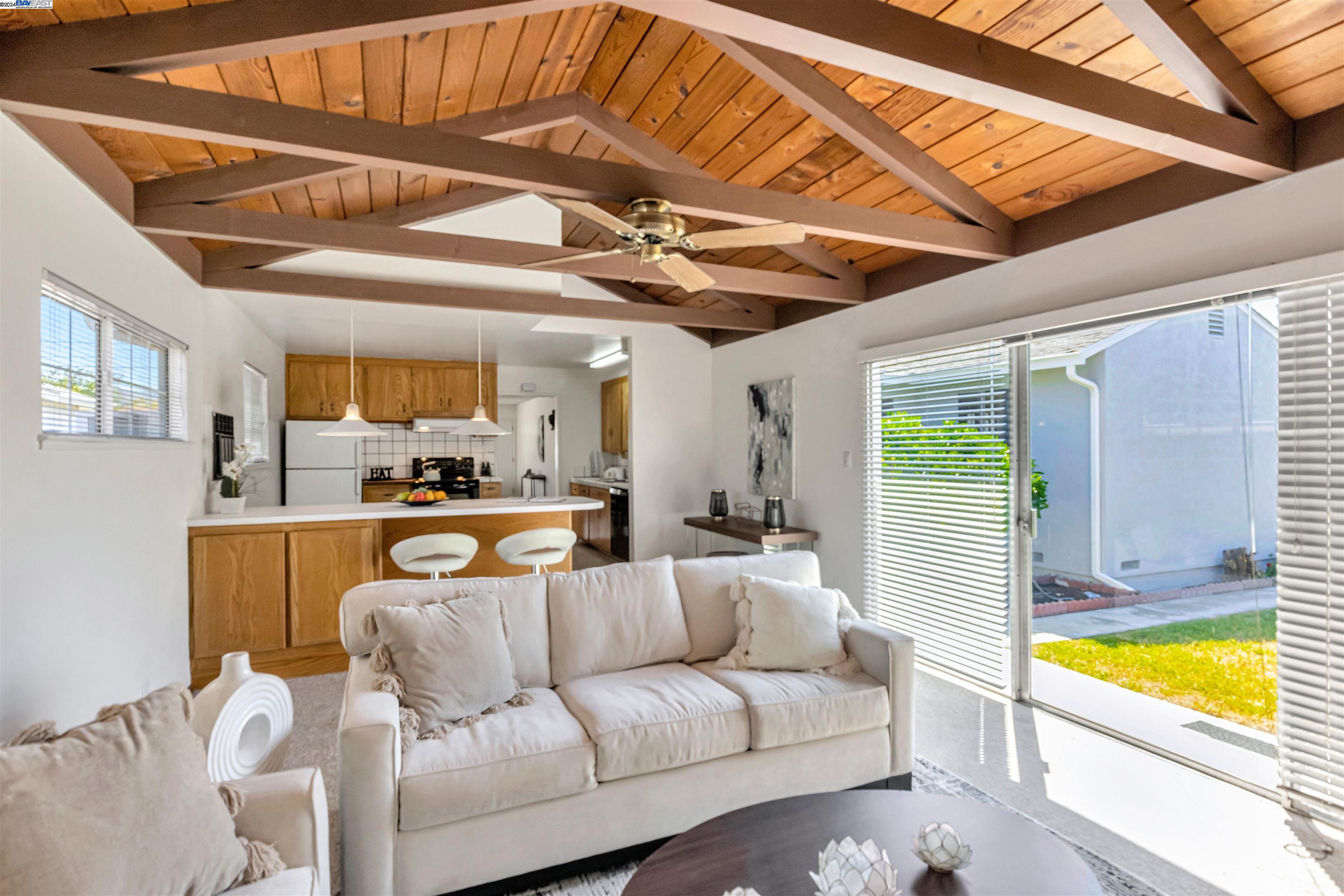 3583 Del Monte Way