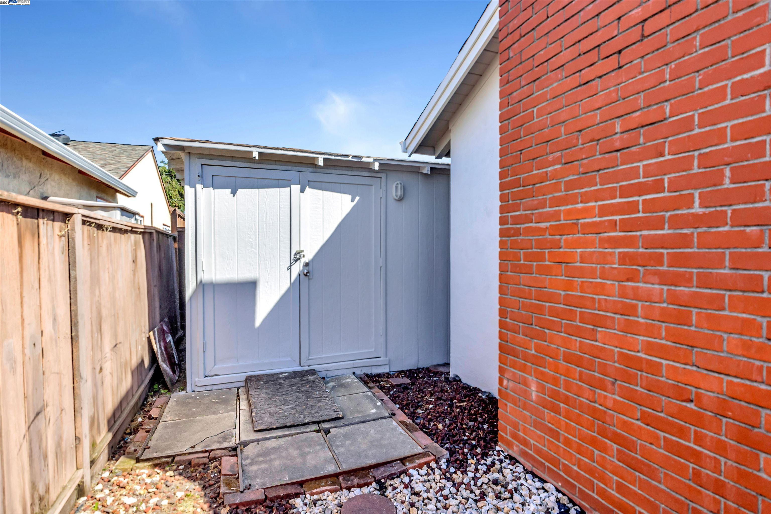 3583 Del Monte Way