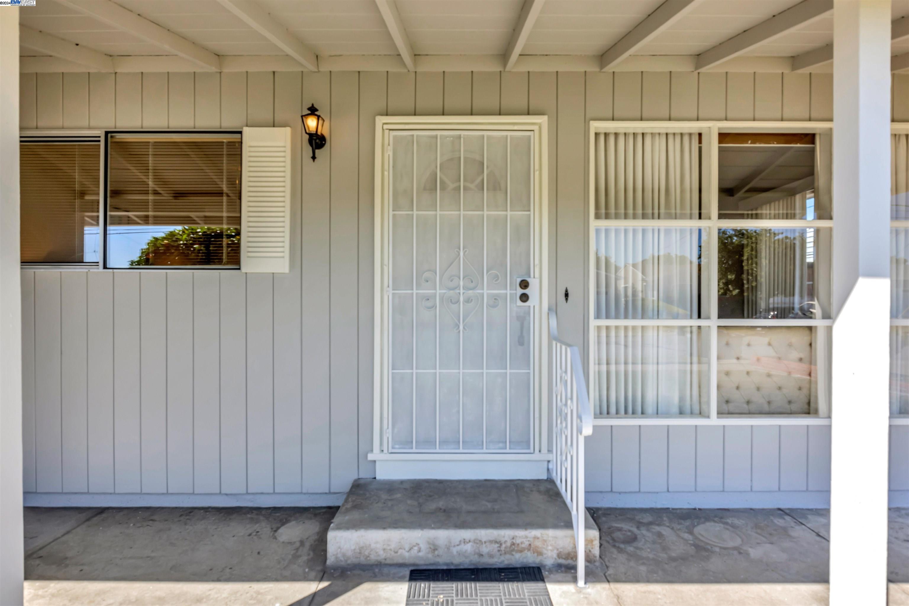 3583 Del Monte Way