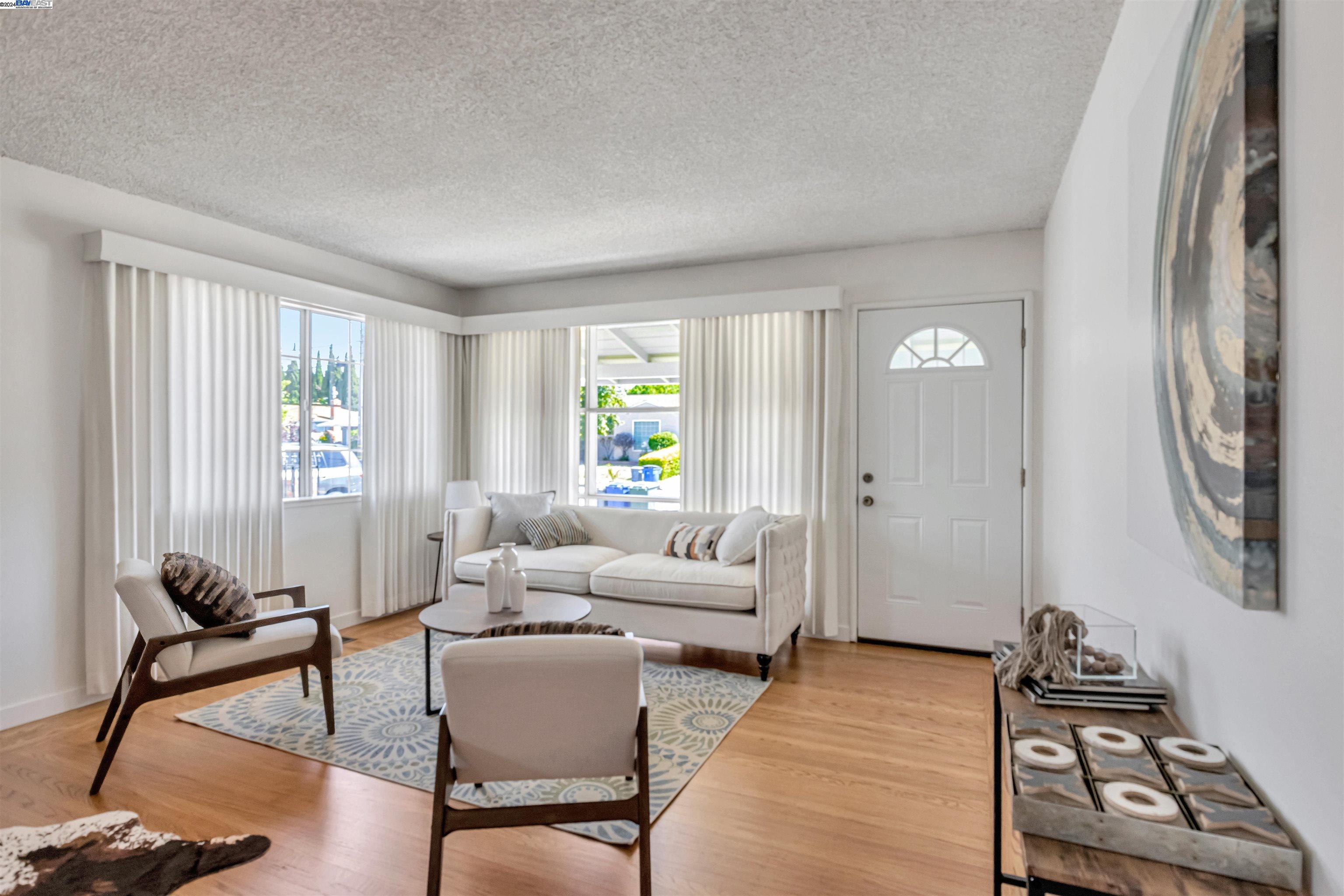 3583 Del Monte Way