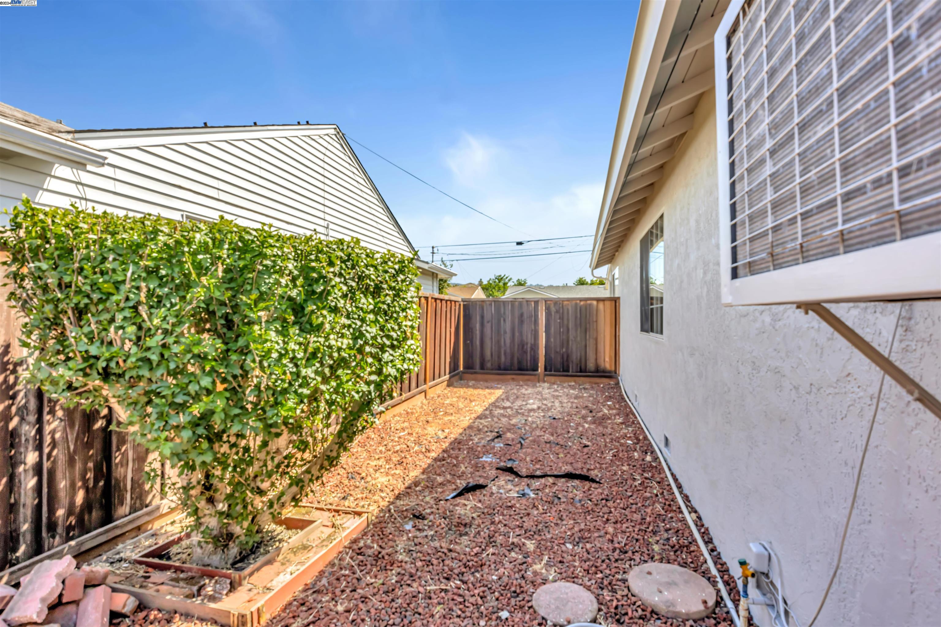 3583 Del Monte Way