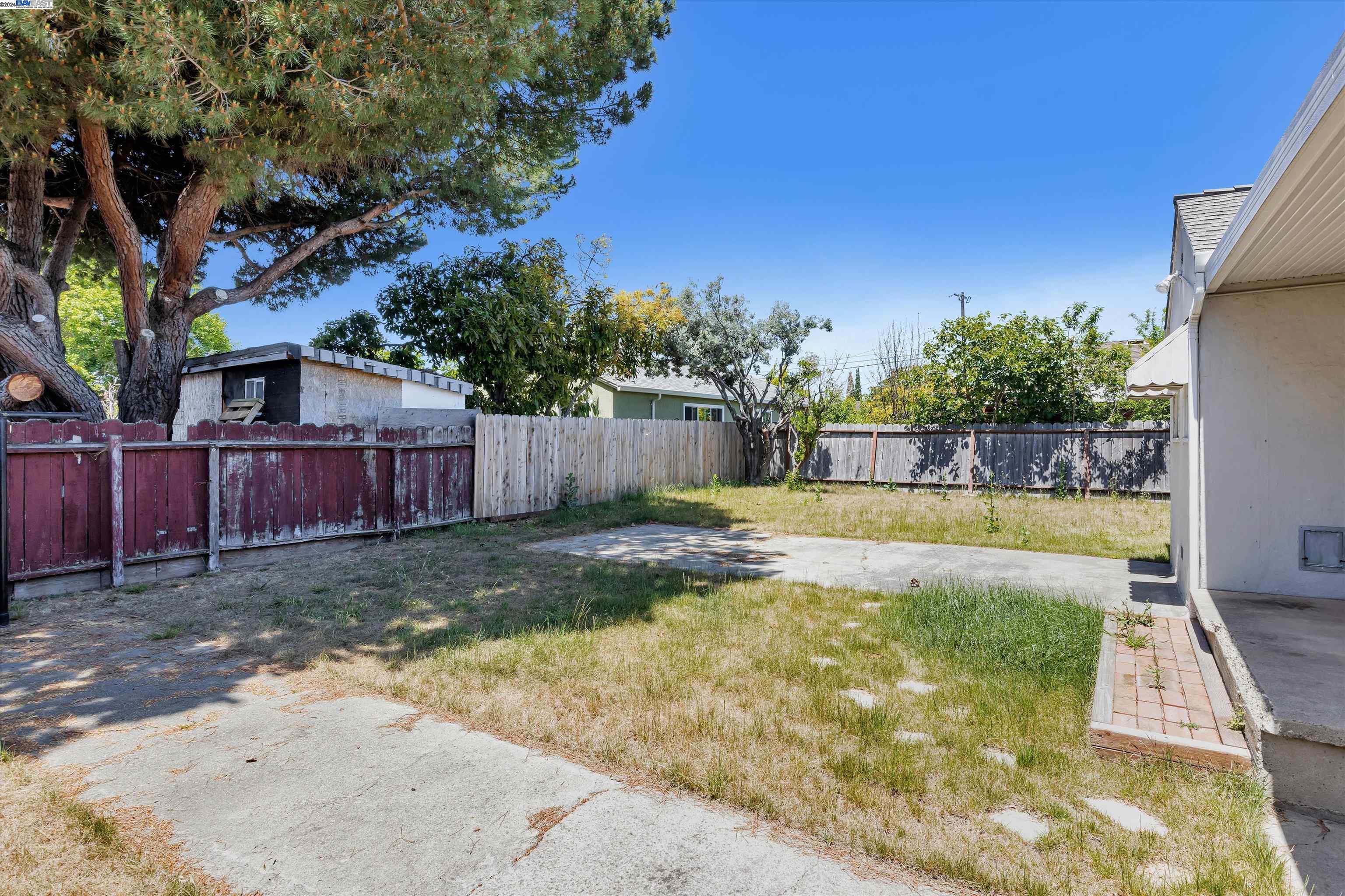 14885 Farnsworth