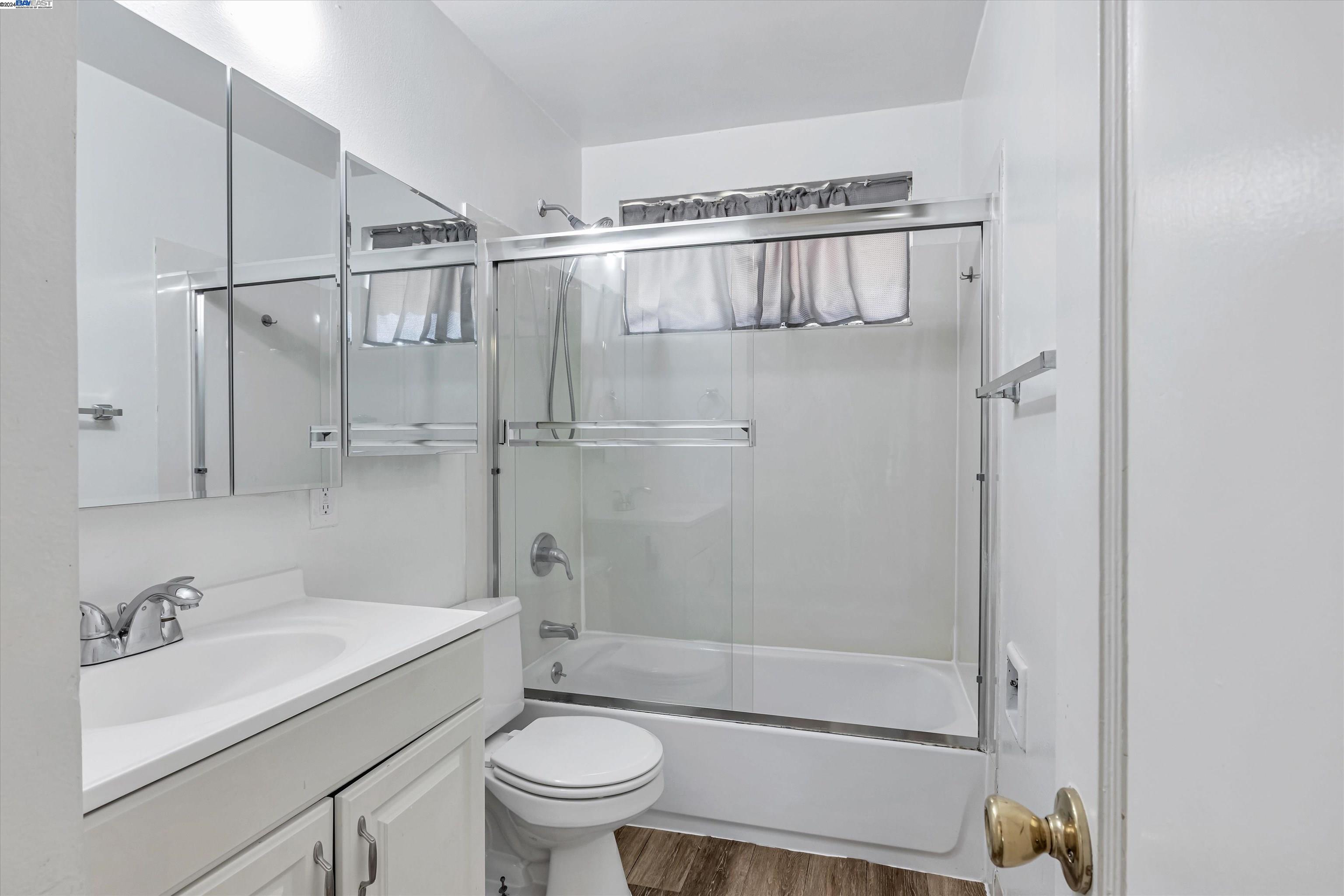 14885 Farnsworth