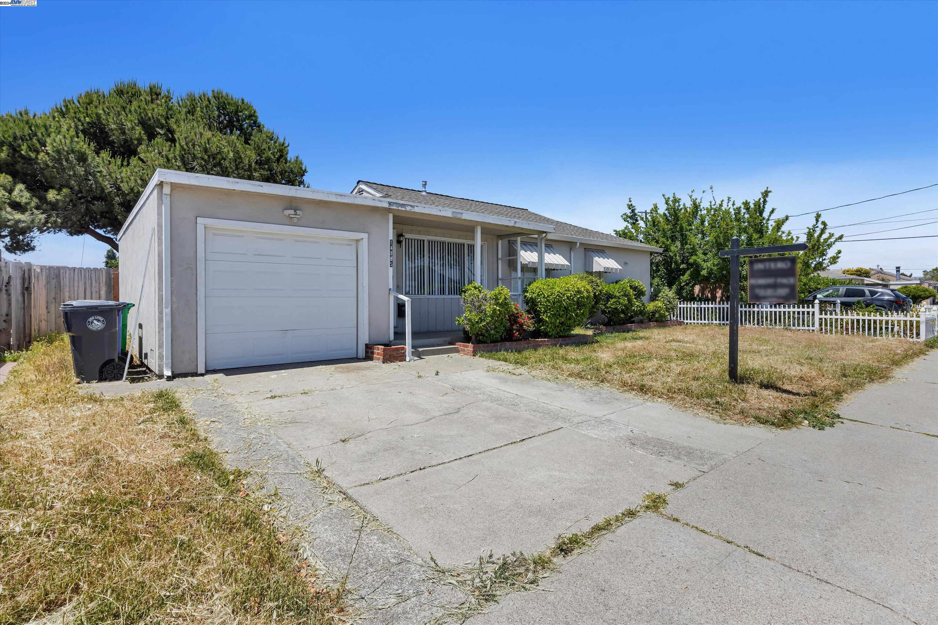 14885 Farnsworth