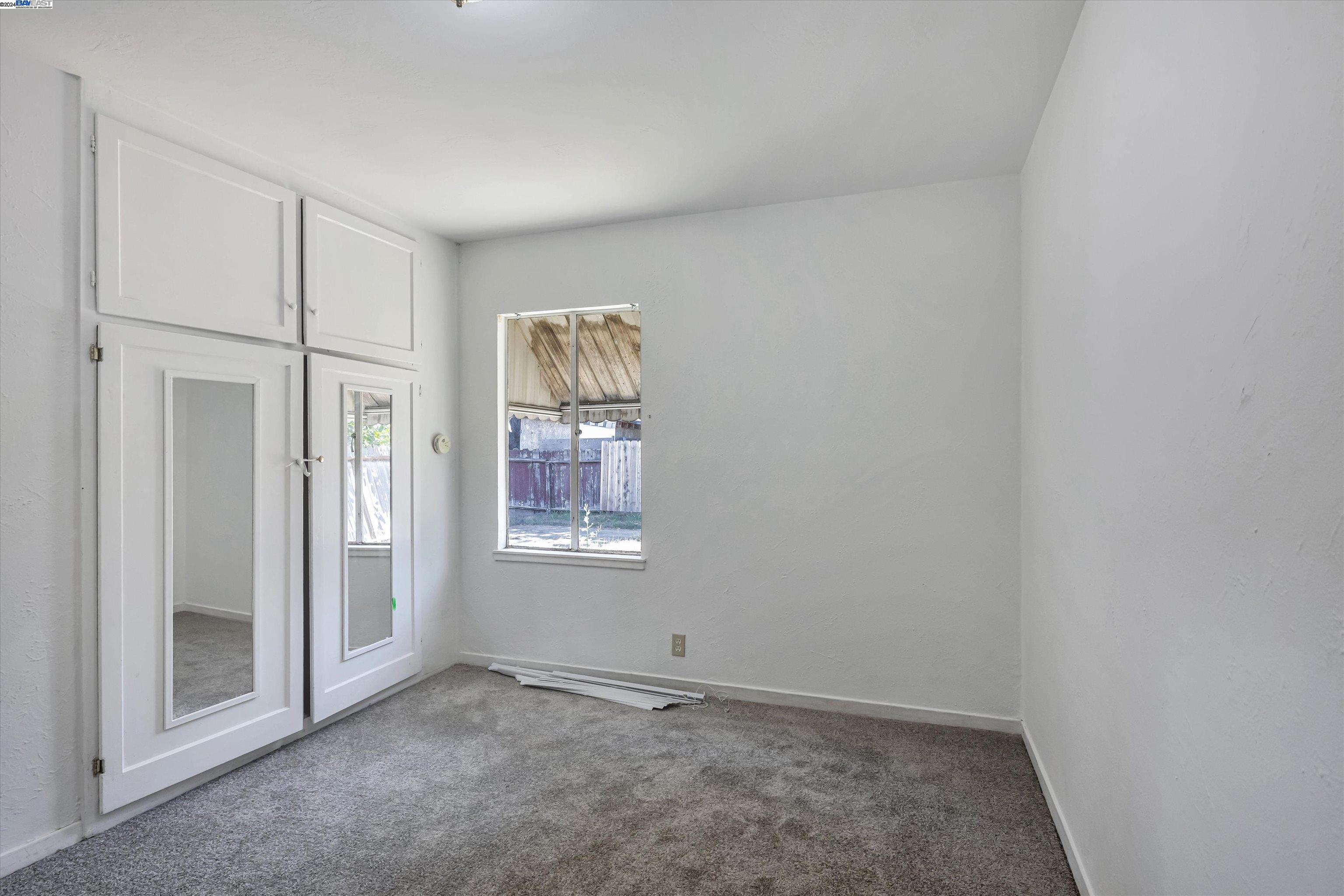 14885 Farnsworth