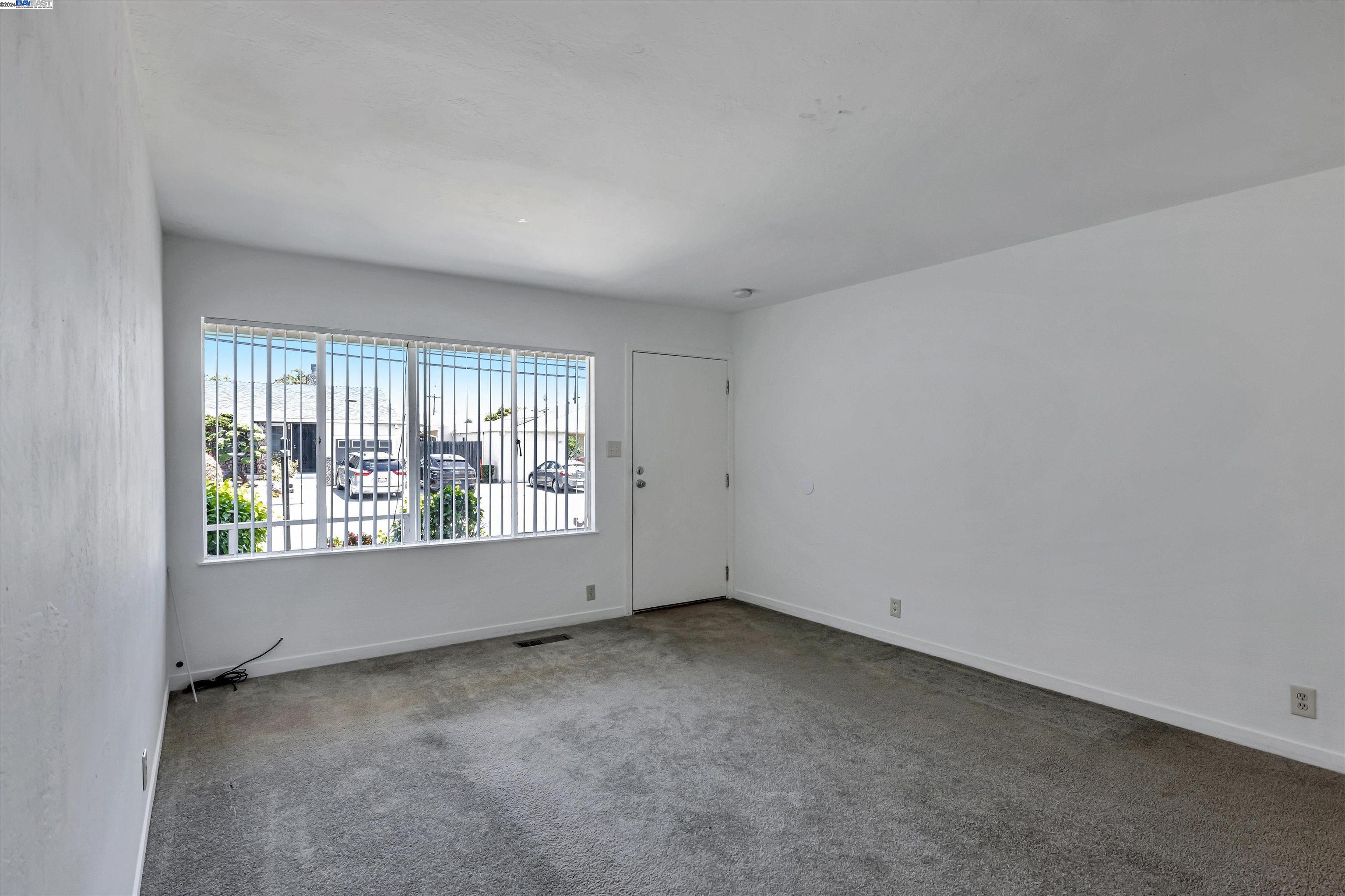 14885 Farnsworth