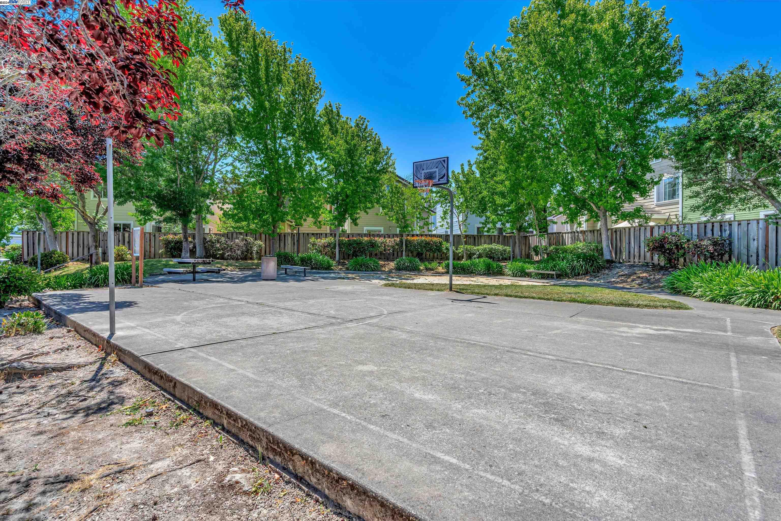 491 Dohrmann Ln