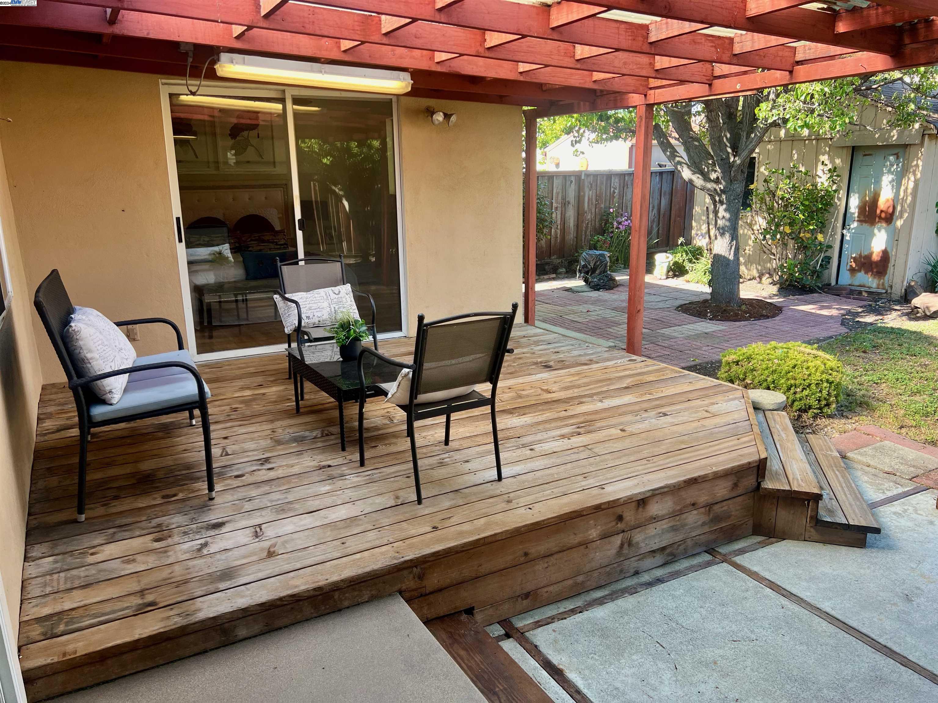 17282 Via La Jolla