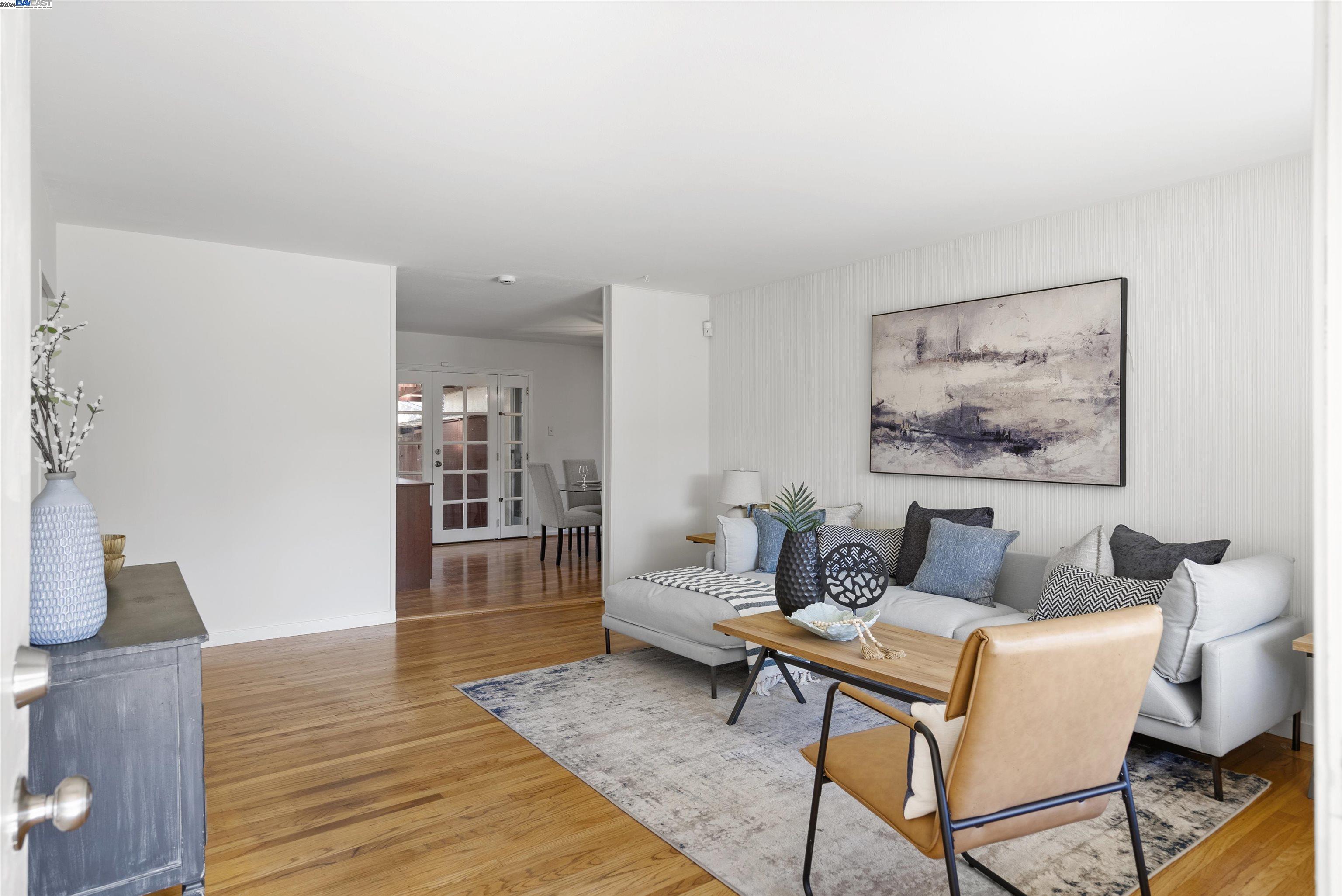 17282 Via La Jolla