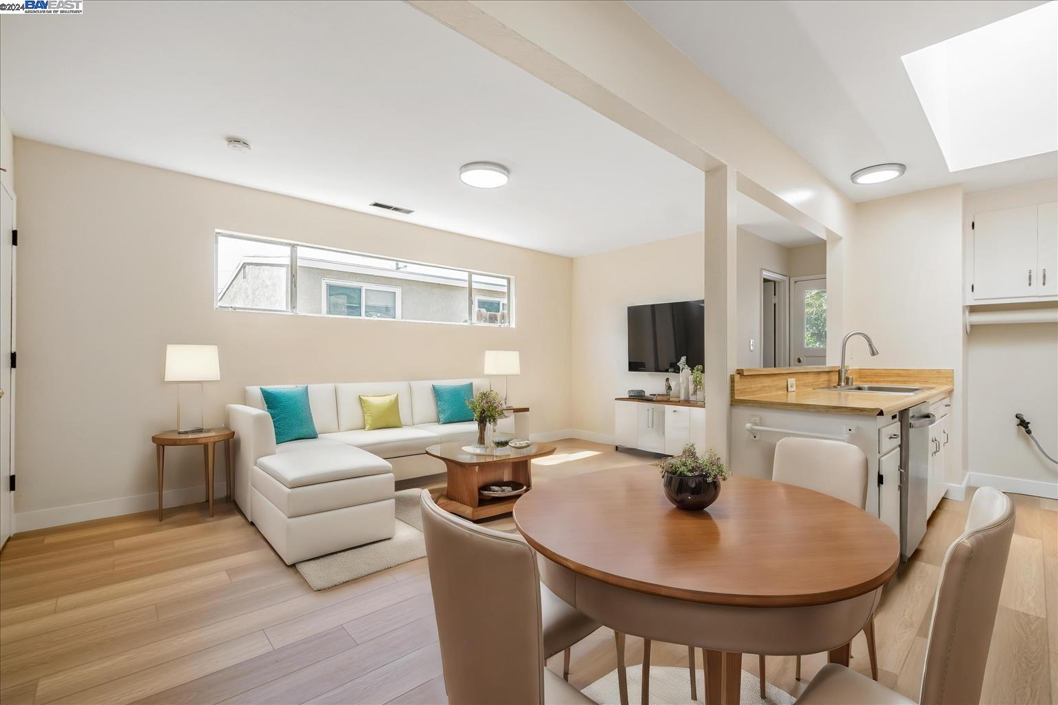 4284 David St