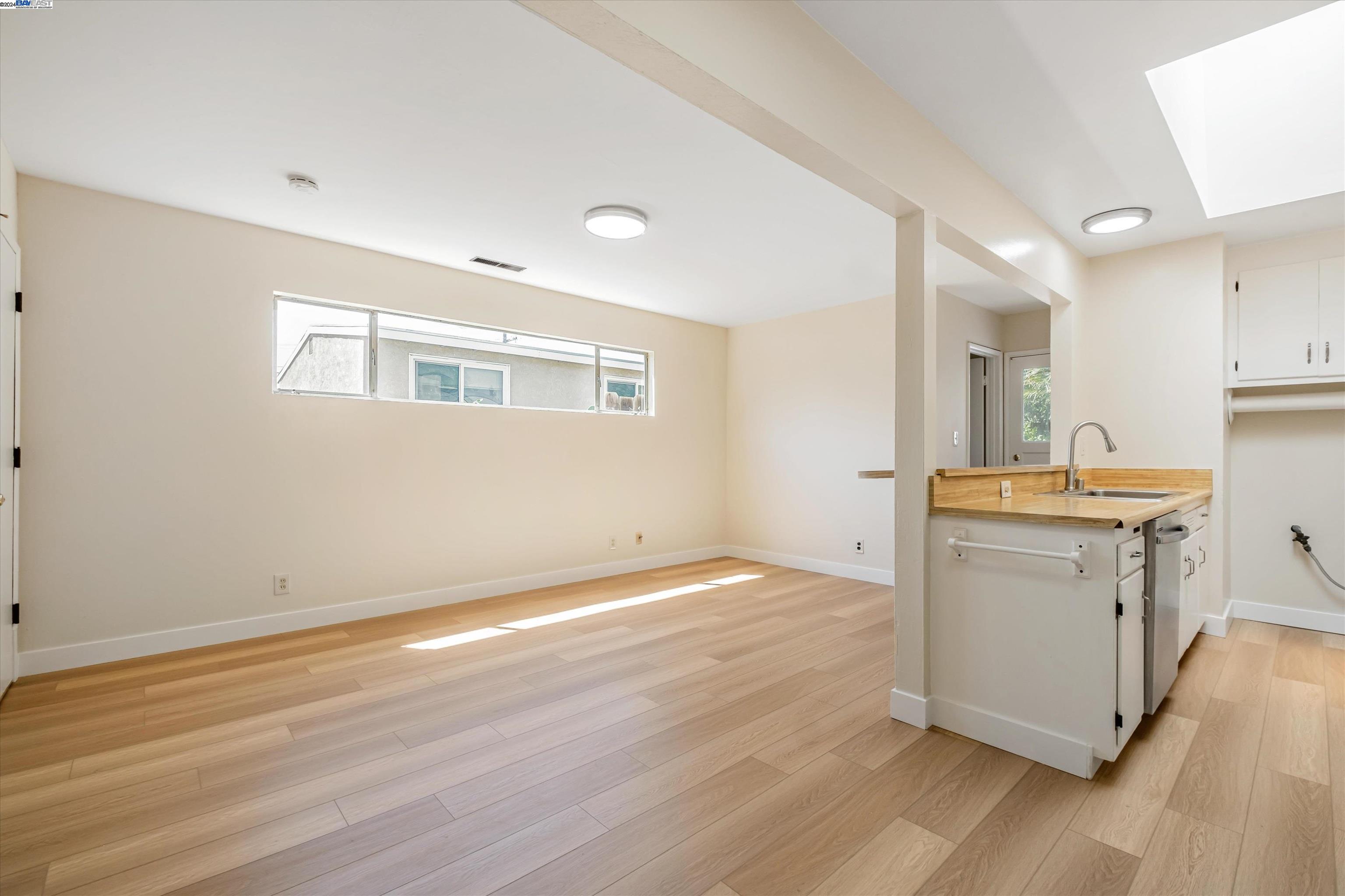 4284 David St