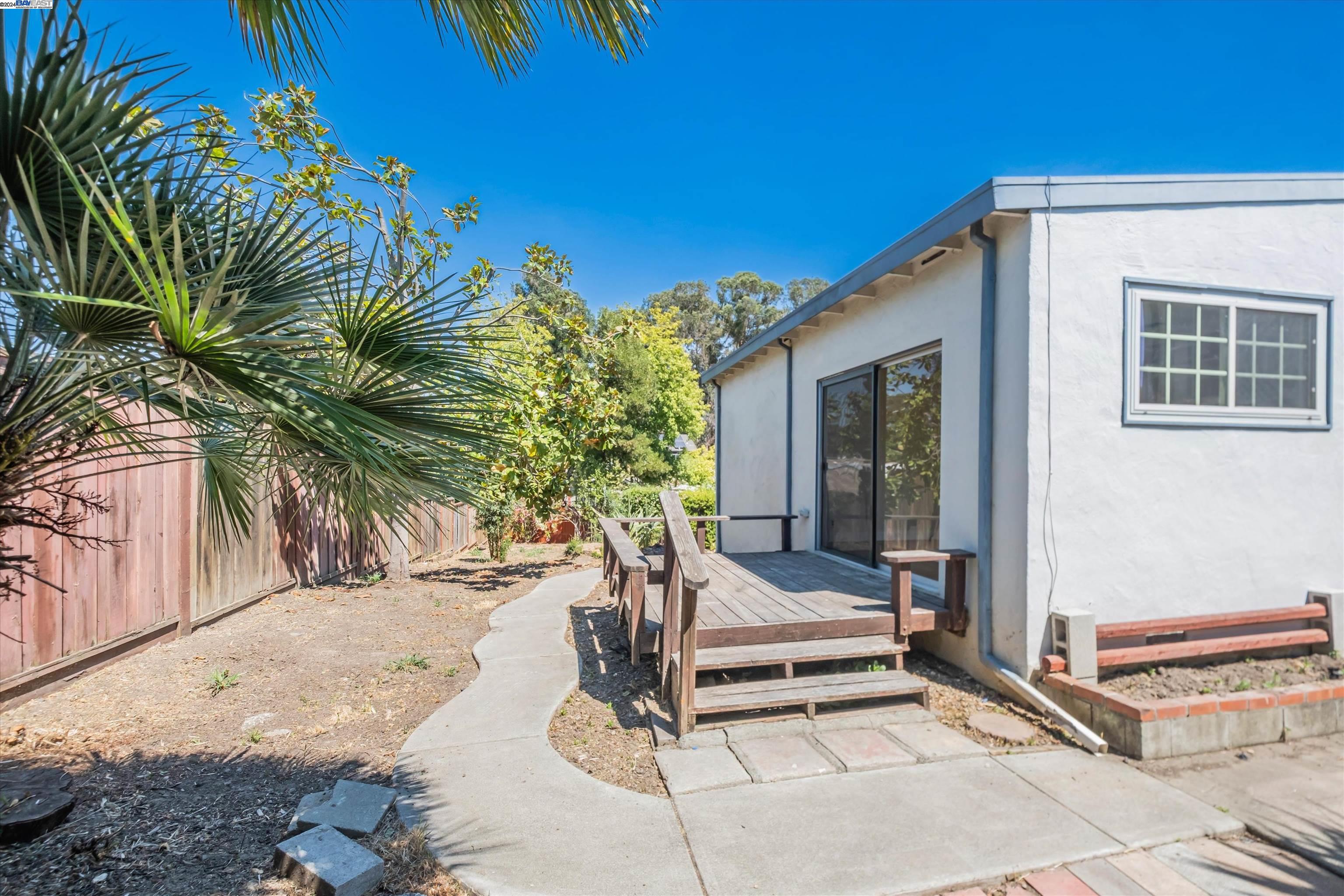 4284 David St