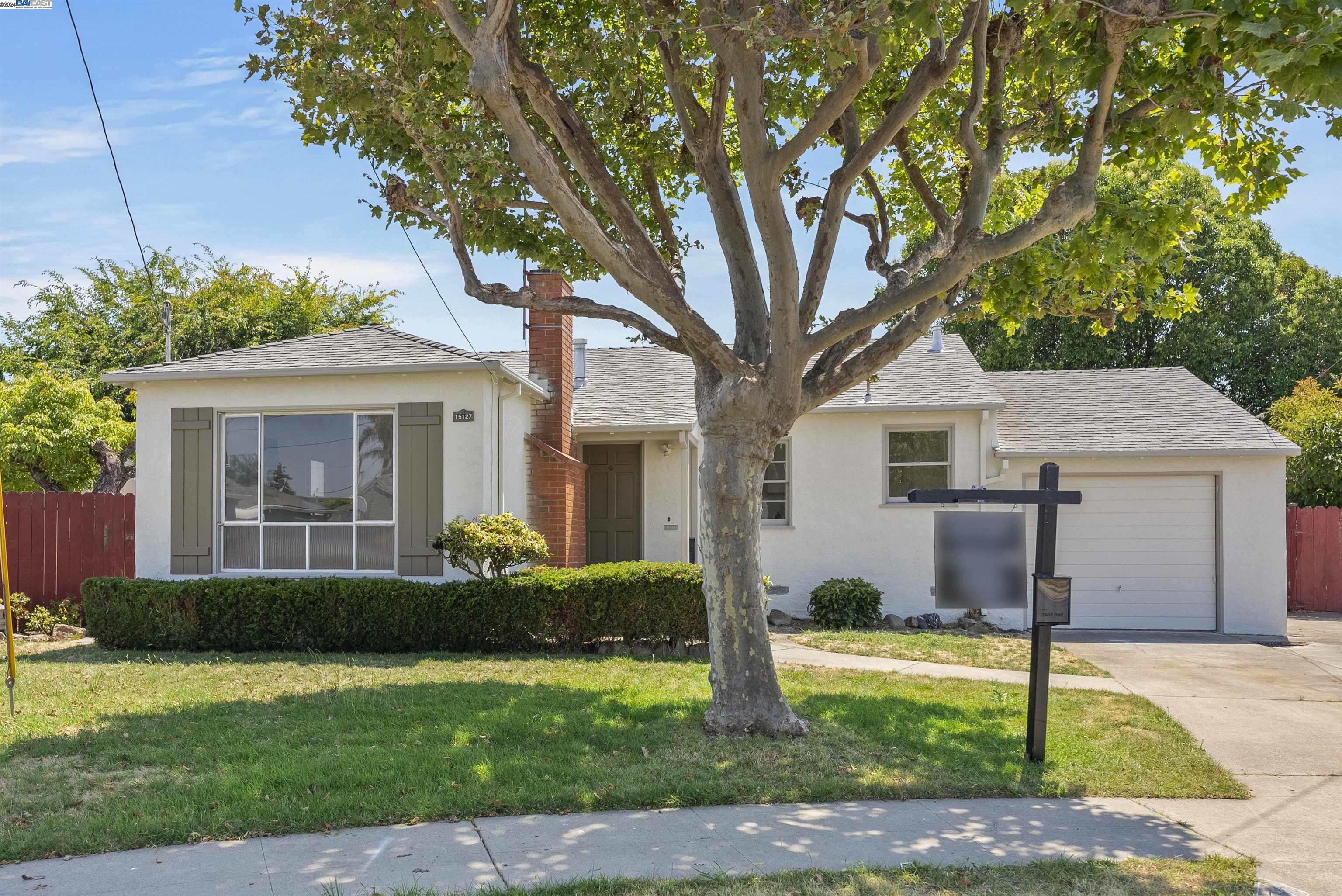 15127 Chapel Ct