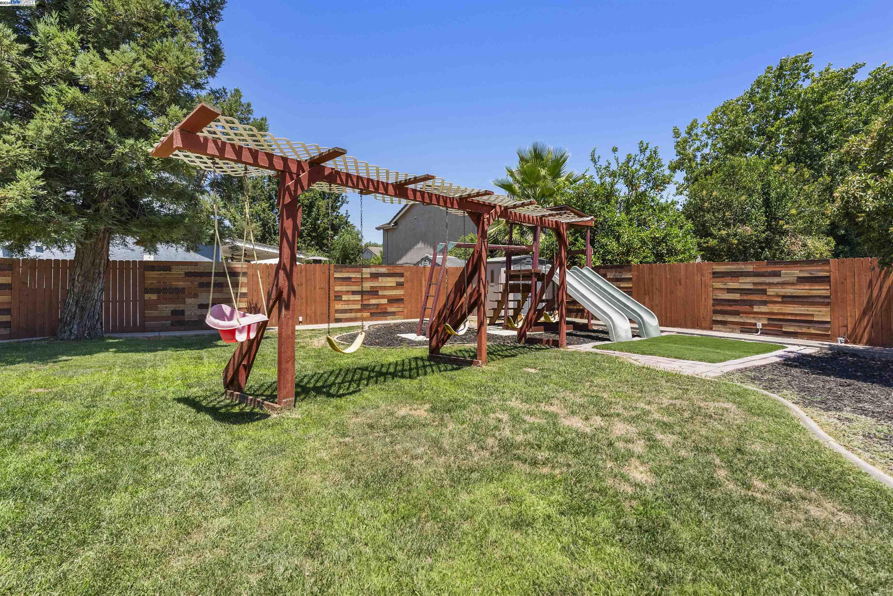 3222 Watercourse Ct