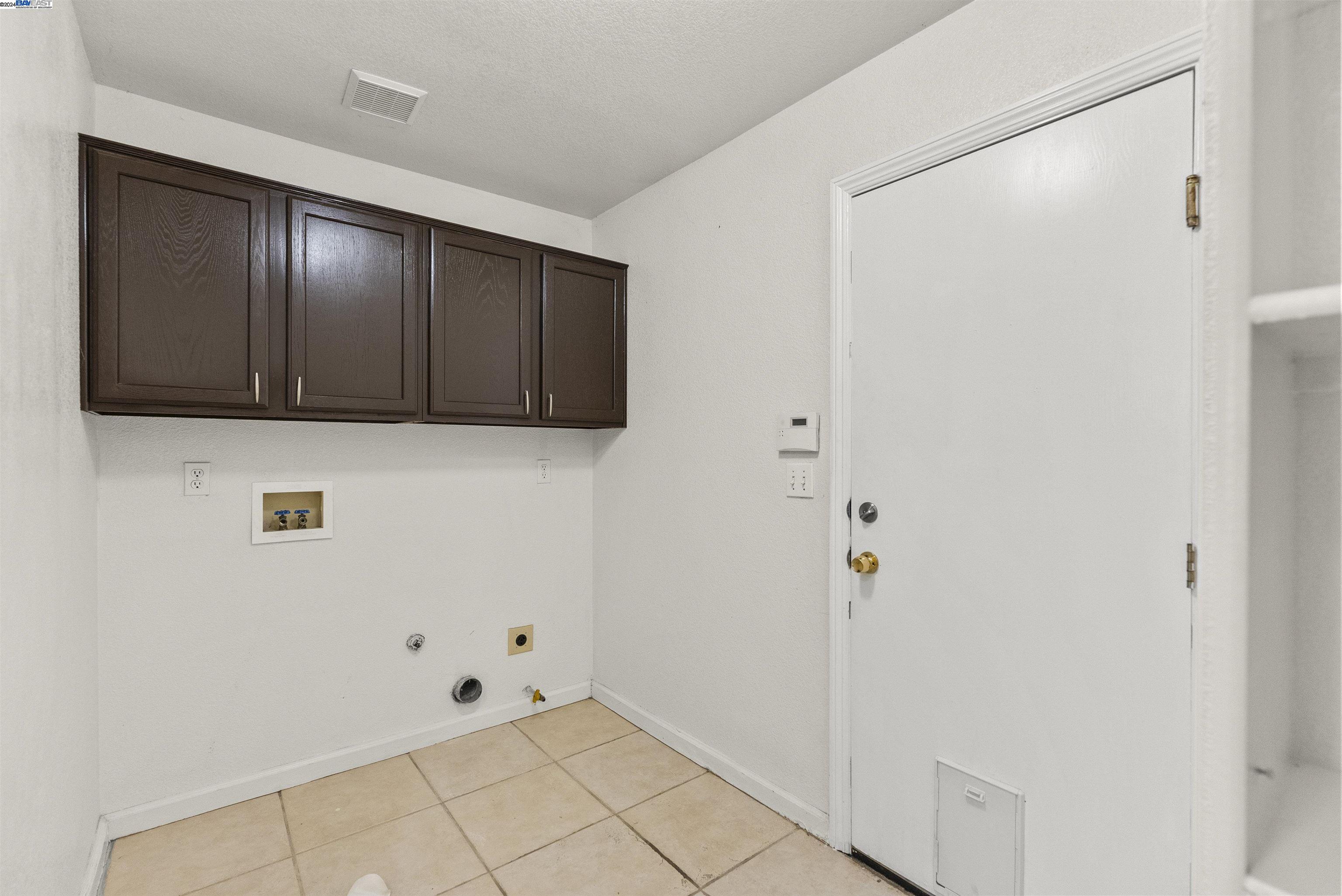3222 Watercourse Ct