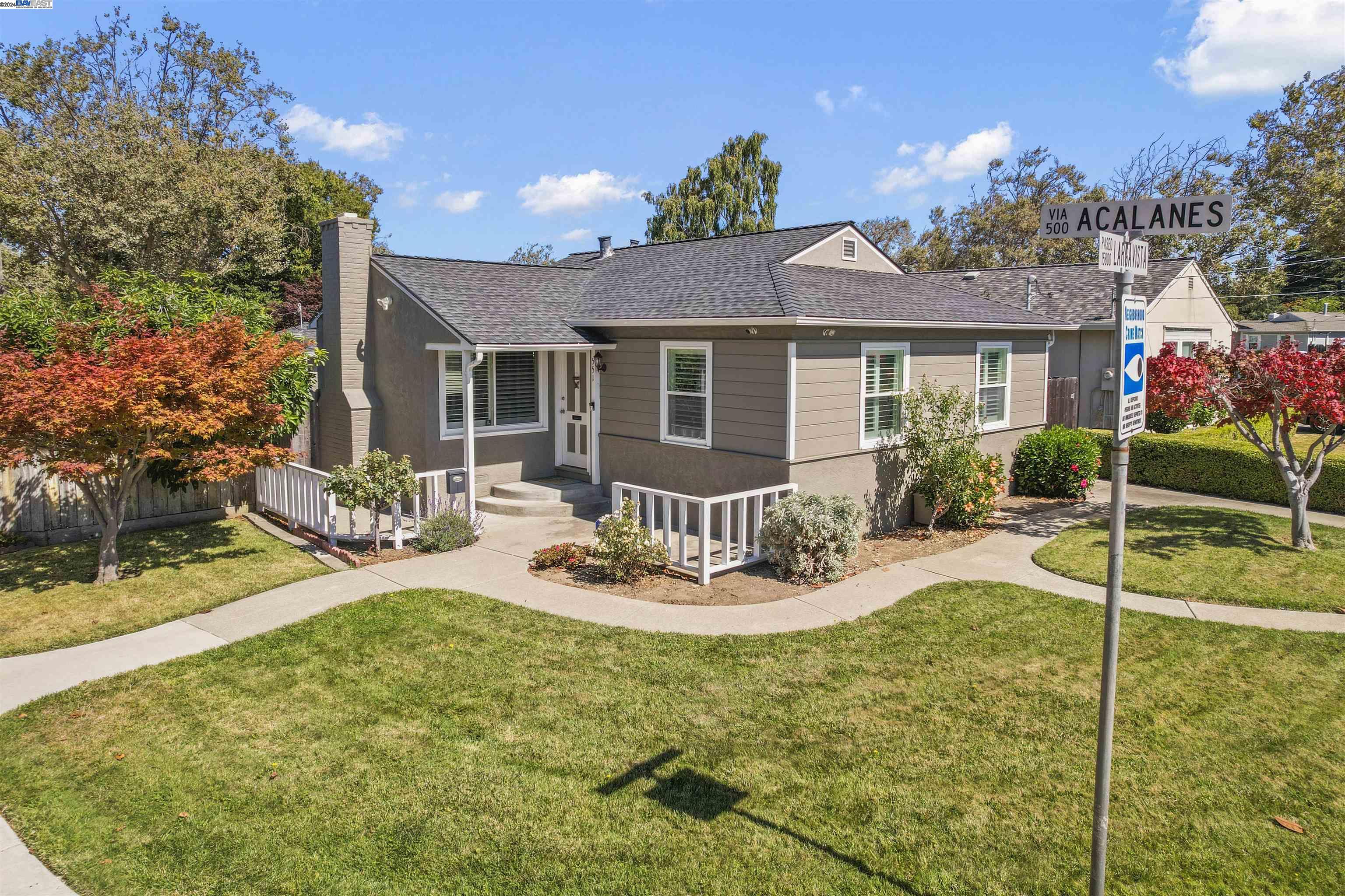 551 Via Acalanes