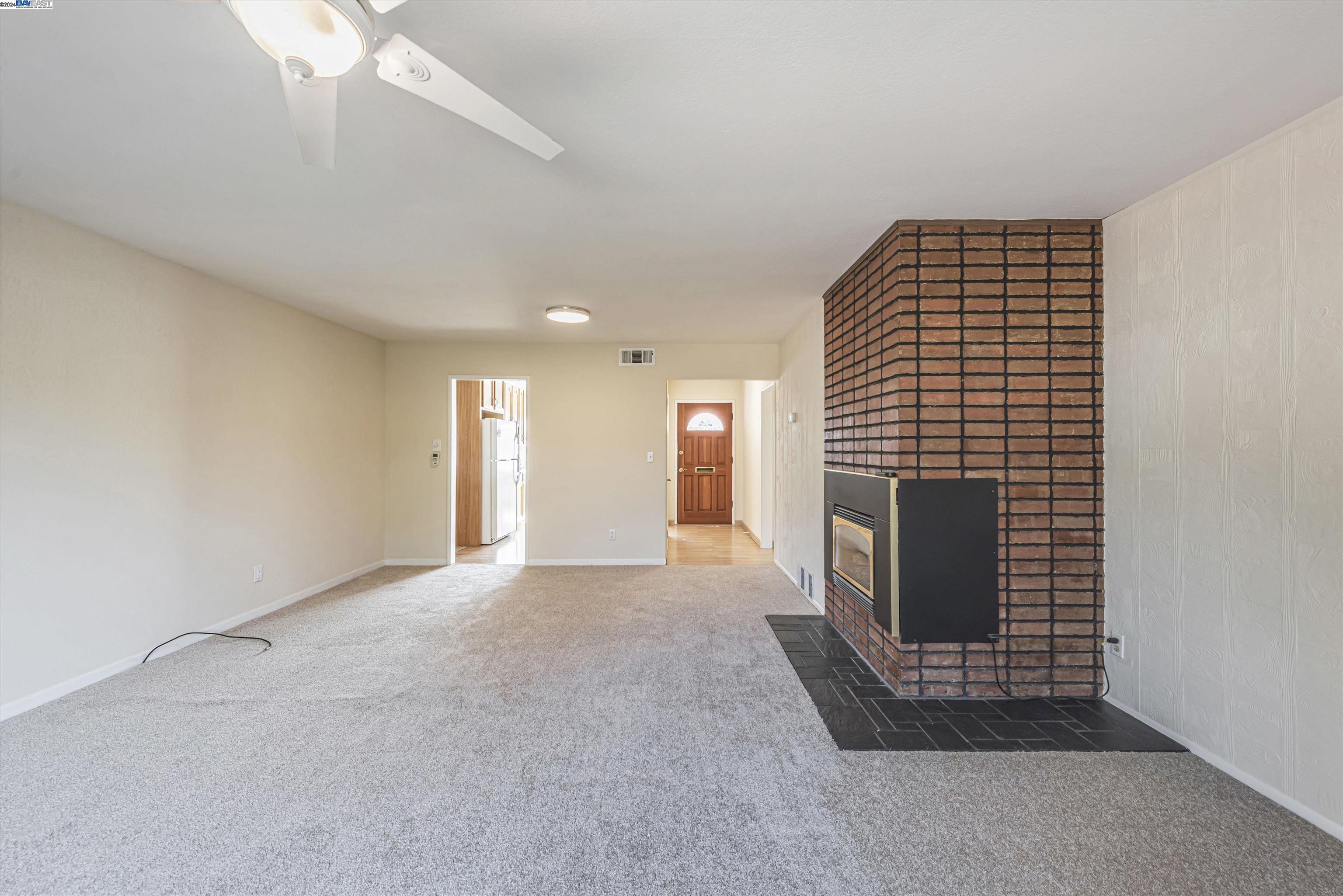 910 Emerald Ave