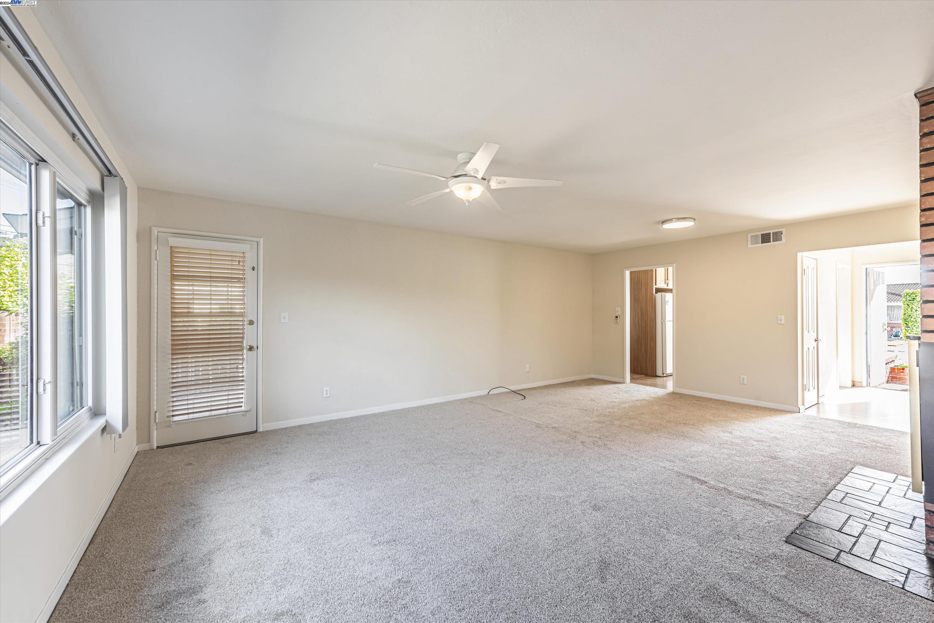 910 Emerald Ave