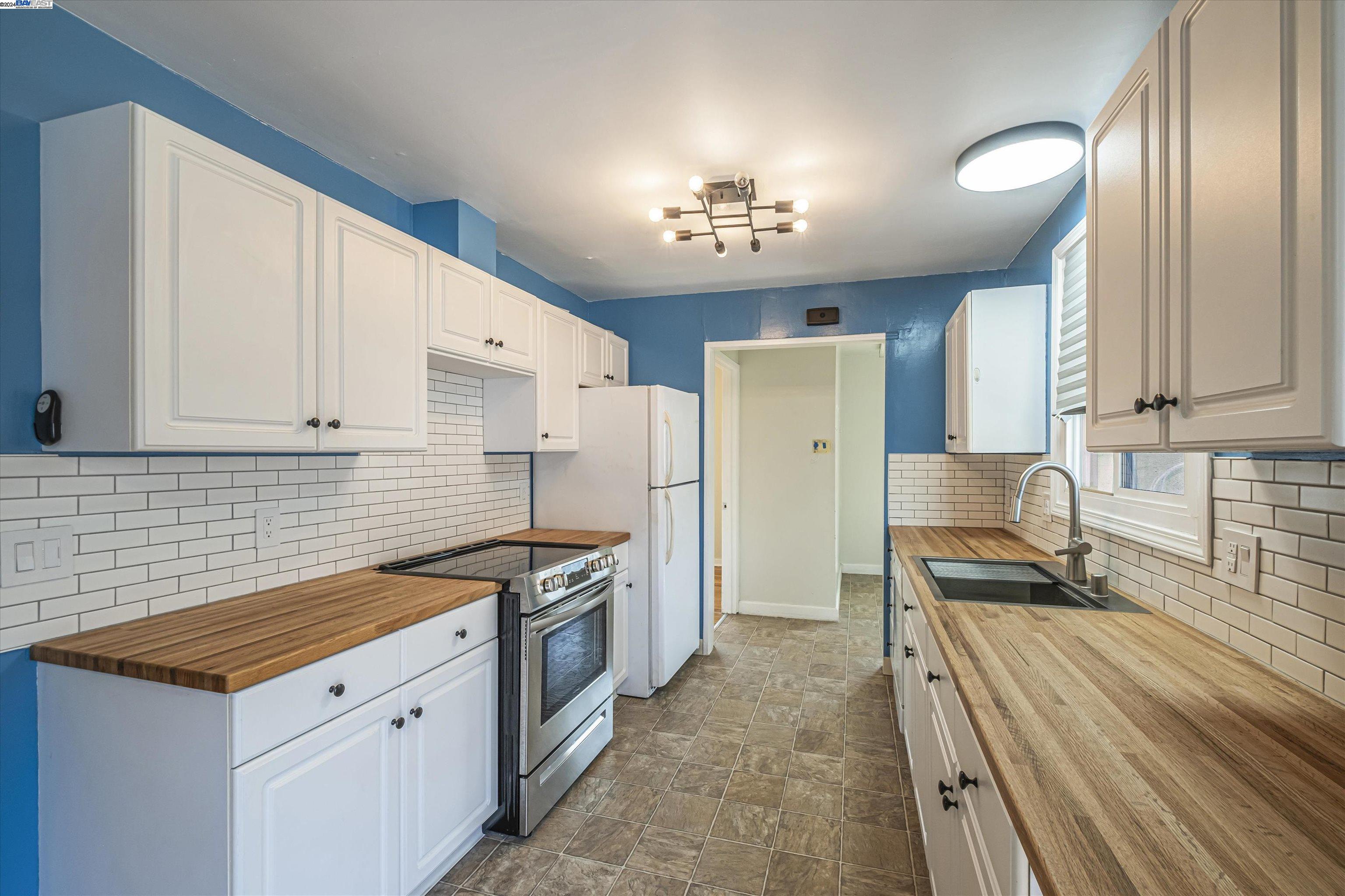 21153 Tyee Ct