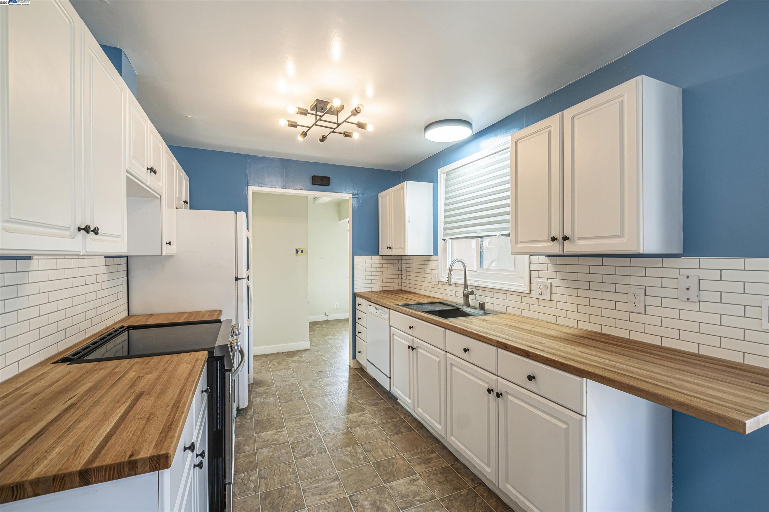 21153 Tyee Ct