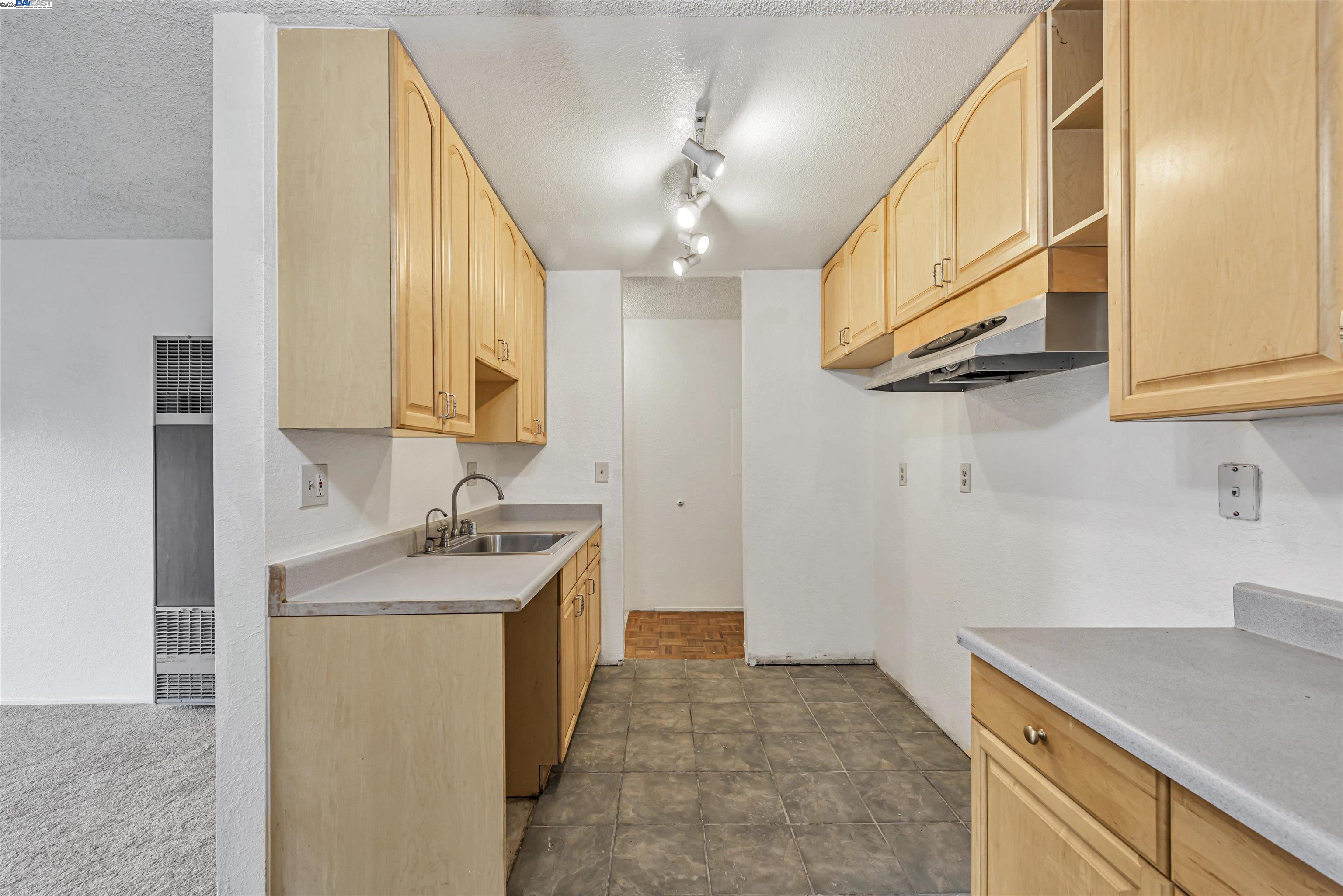 26088 Kay Ave # 105