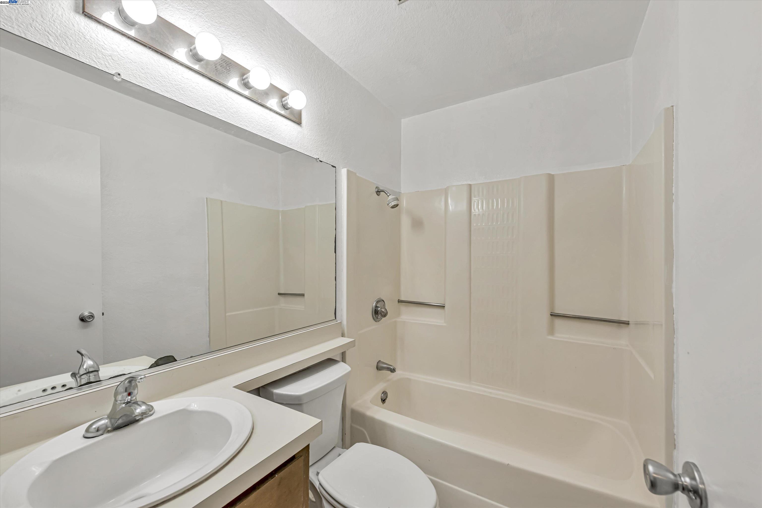 26088 Kay Ave # 105