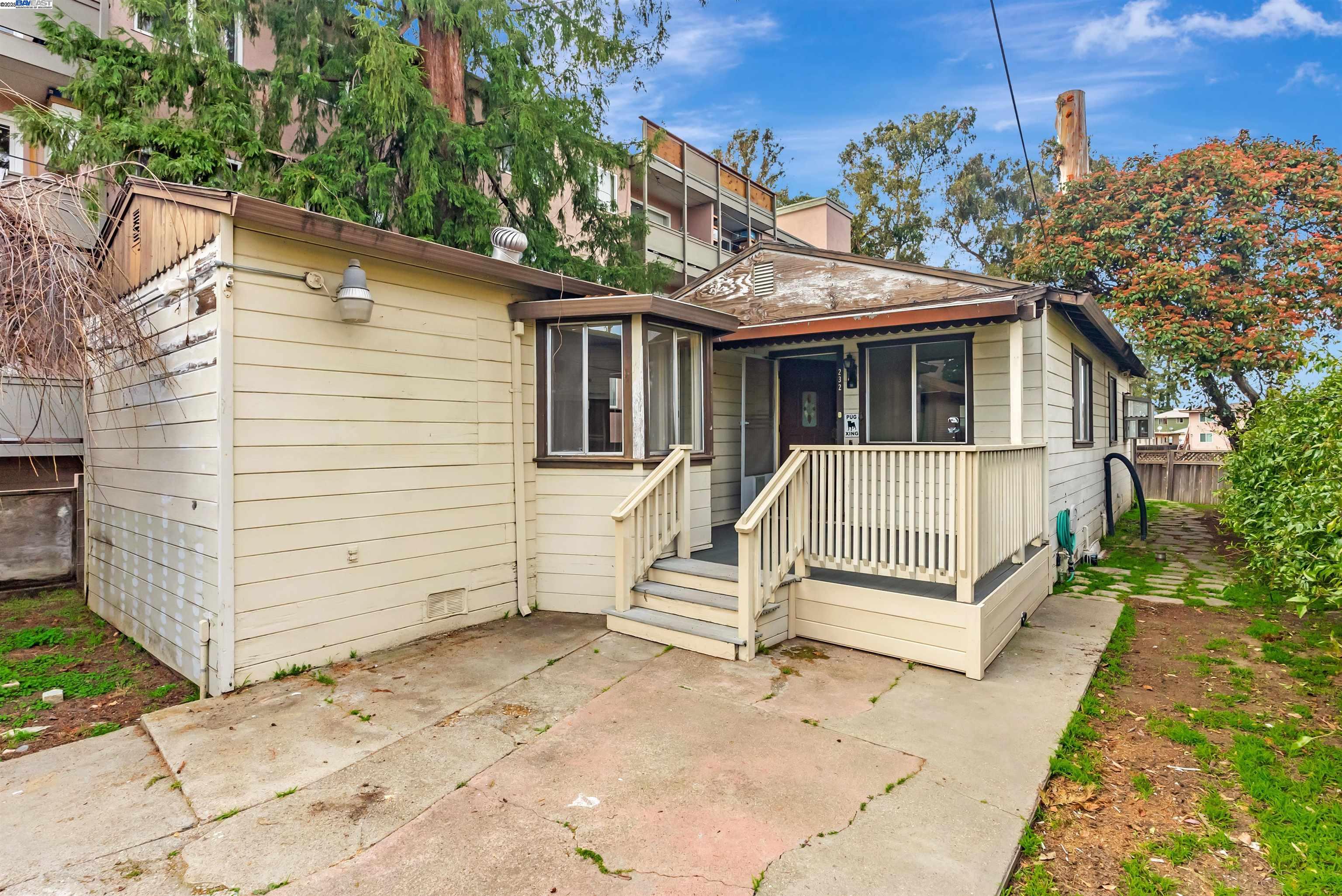 232 Chumalia St