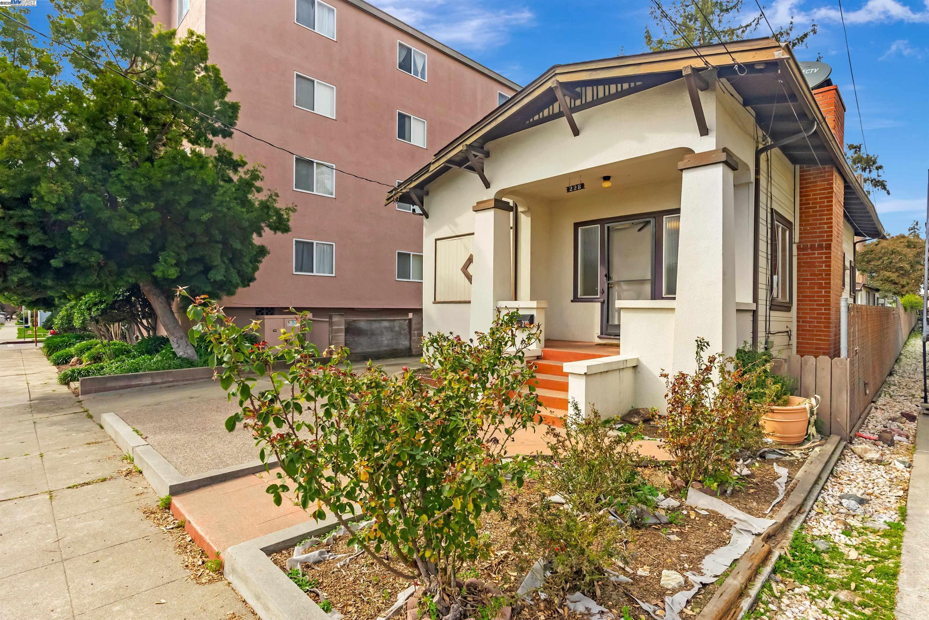 232 Chumalia St