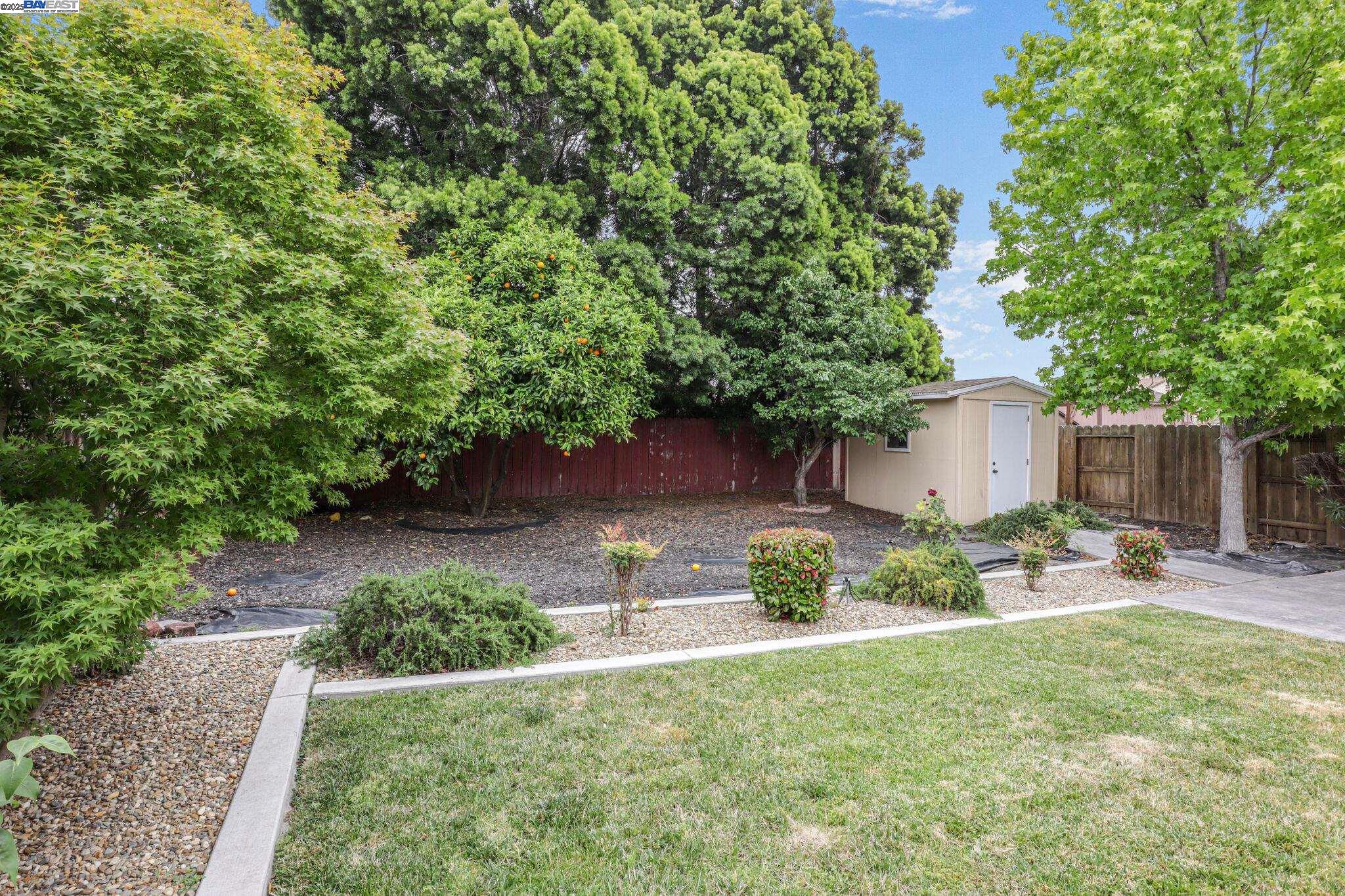 1802 Bandoni Ave