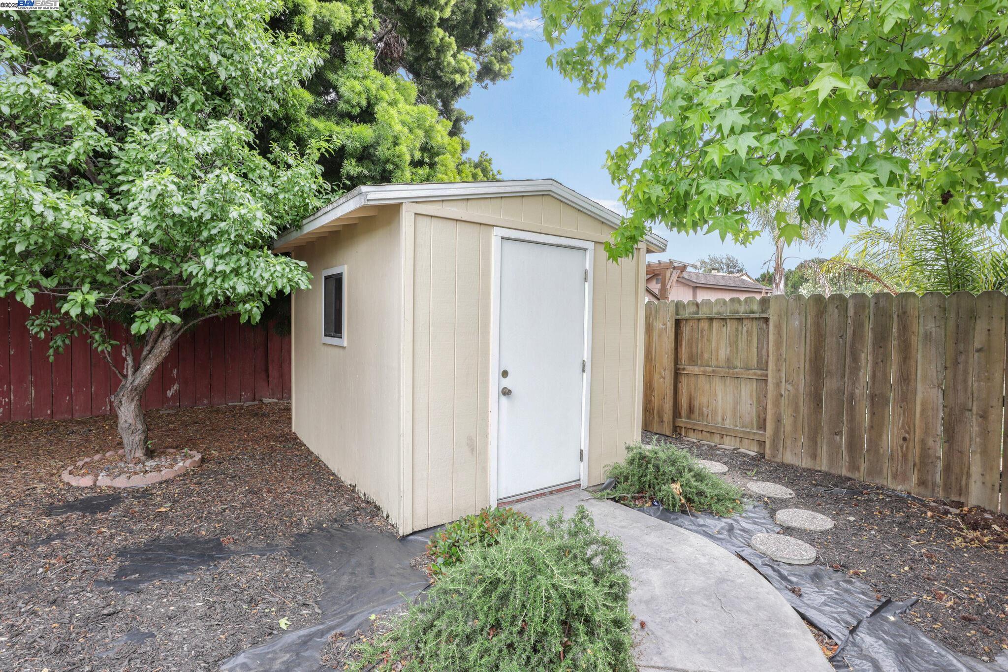 1802 Bandoni Ave