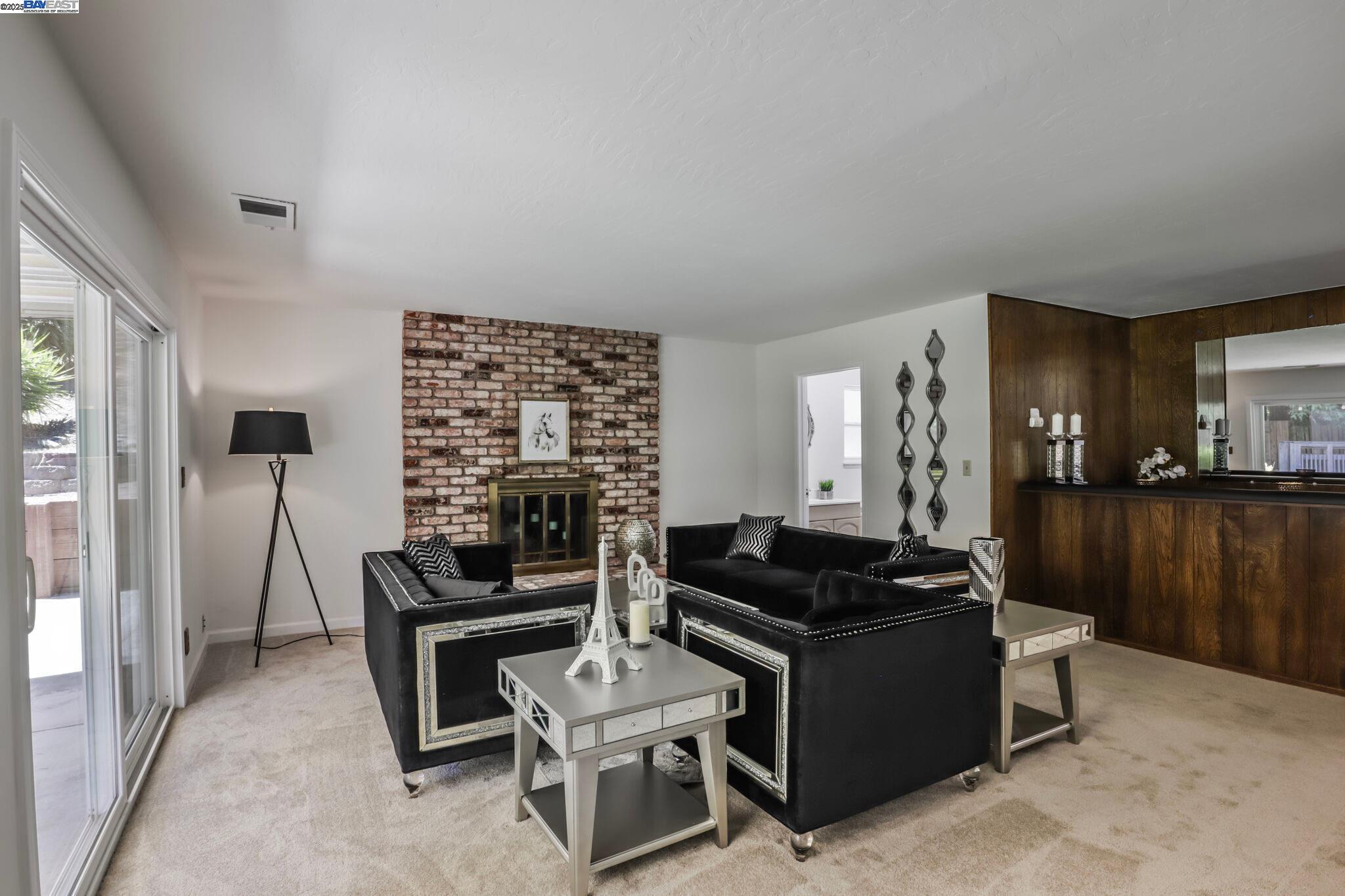 5778 Mountain Ct