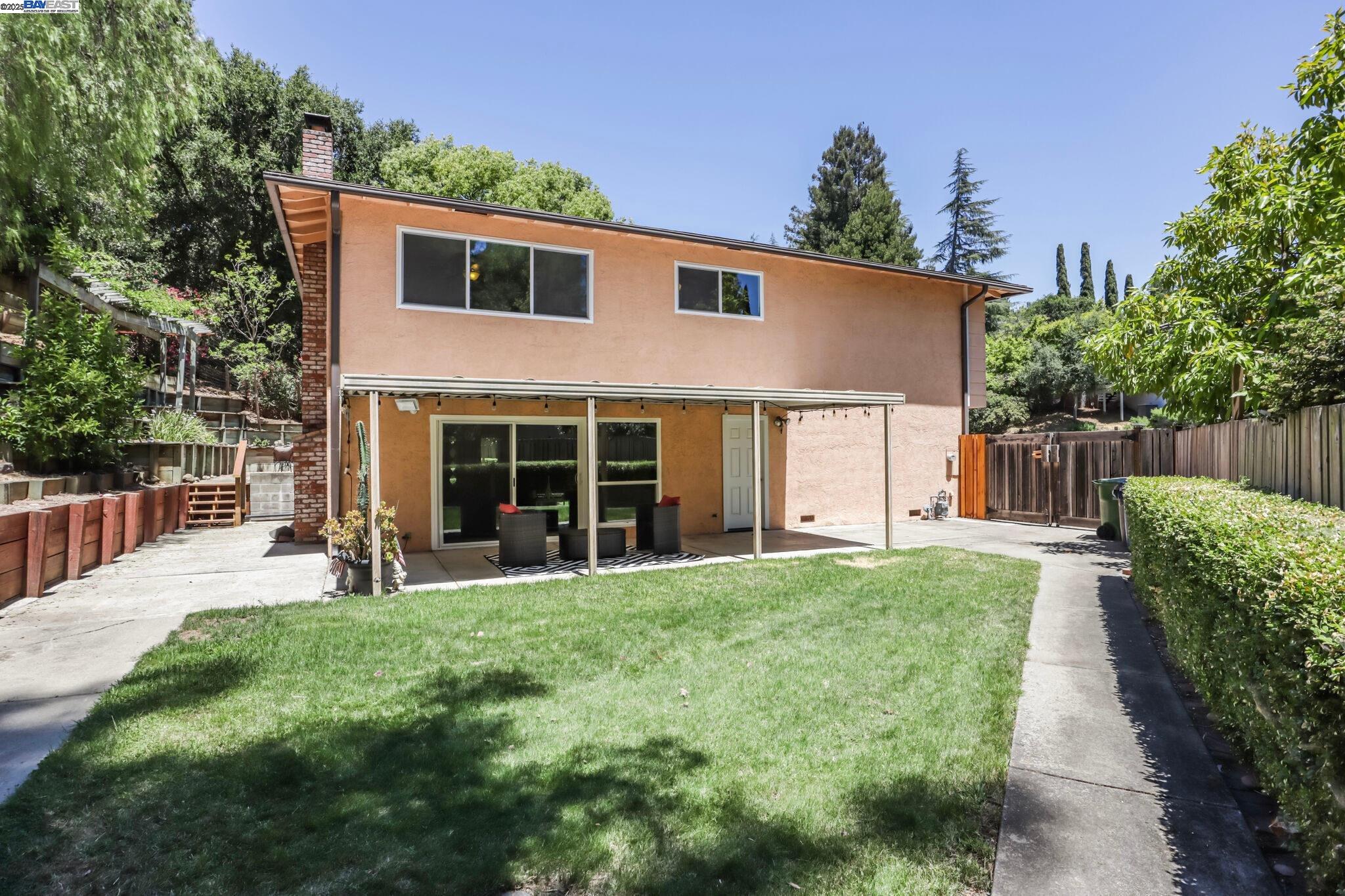 5778 Mountain Ct