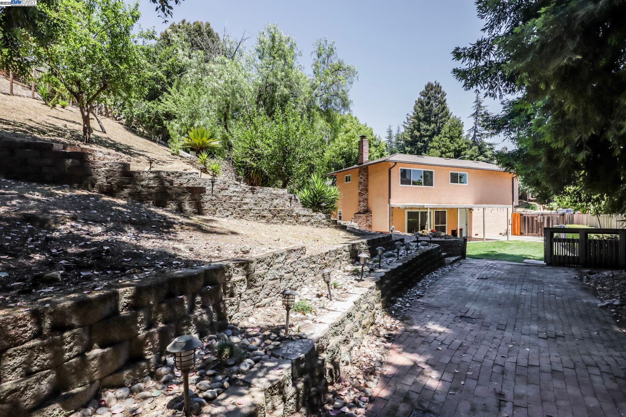 5778 Mountain Ct