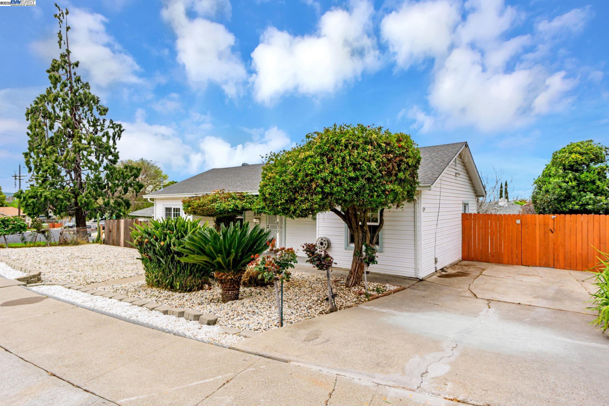 800 W 14Th St