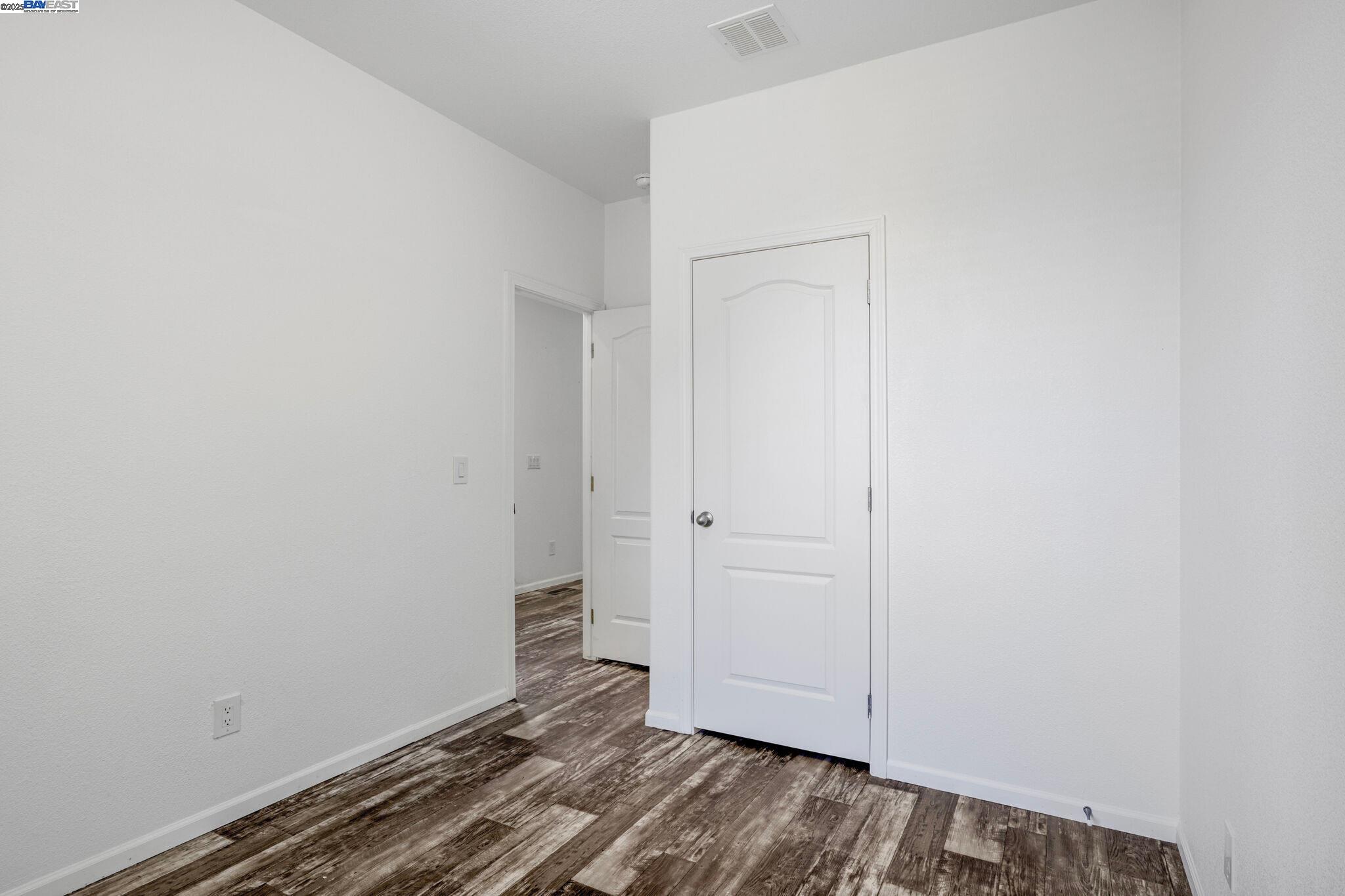 552 Stonehaven Ct